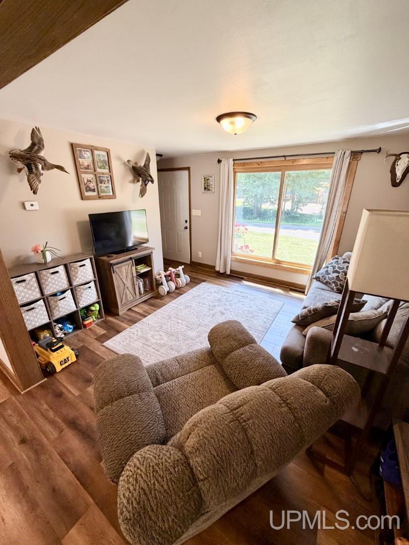 636 County Road Property Photo 3