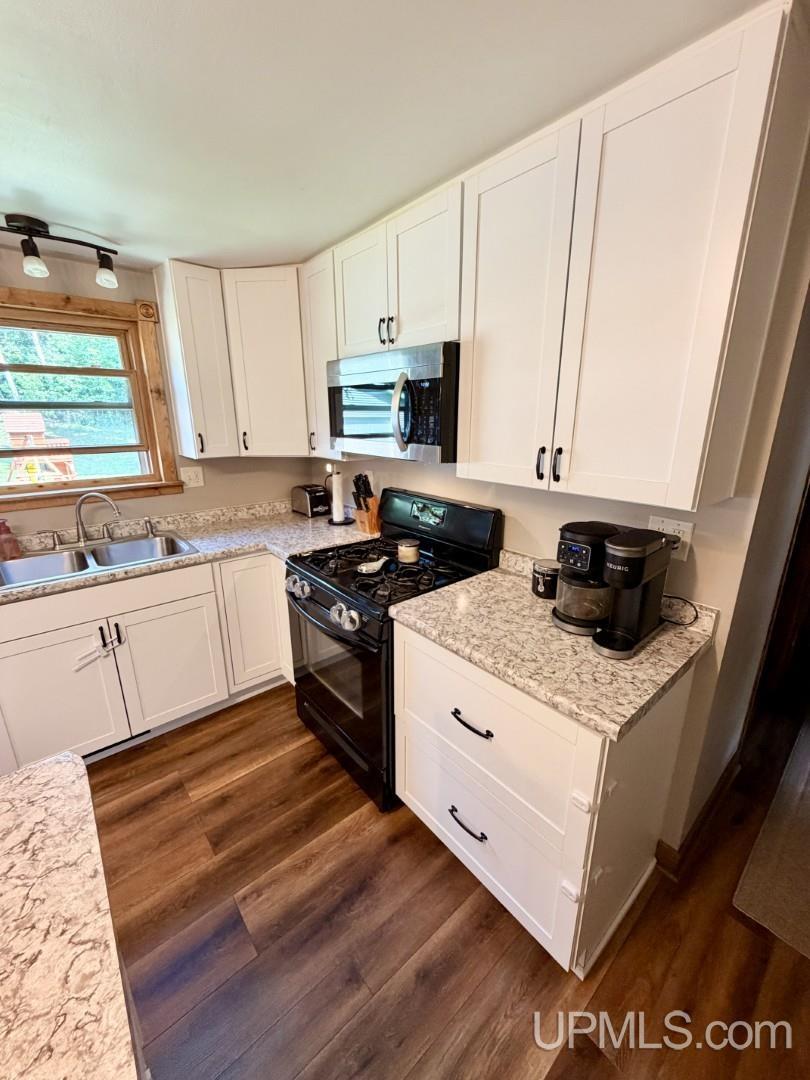 636 County Road Property Photo 8