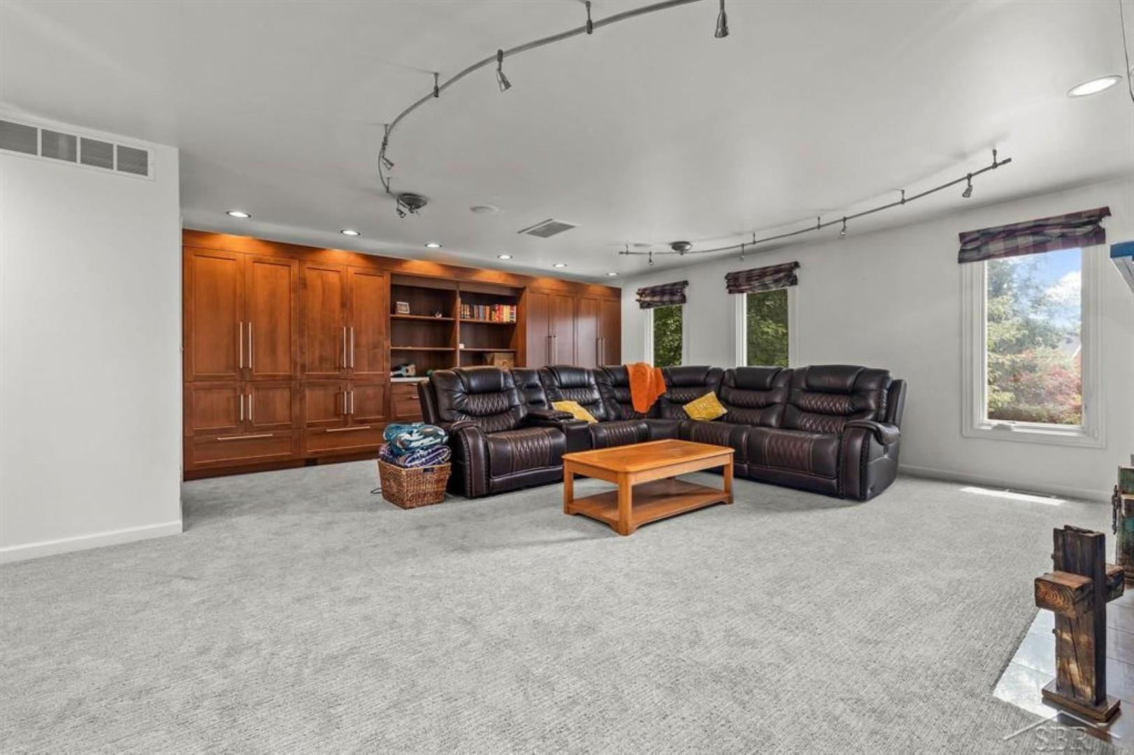 5004 Warblers Way Property Photo 7