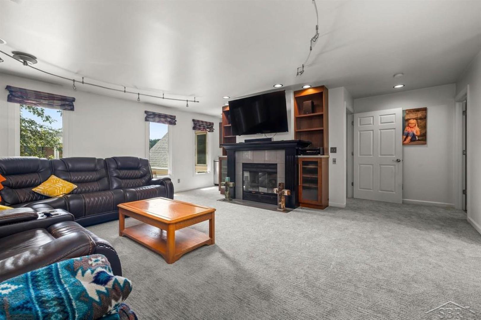 5004 Warblers Way Property Photo 31