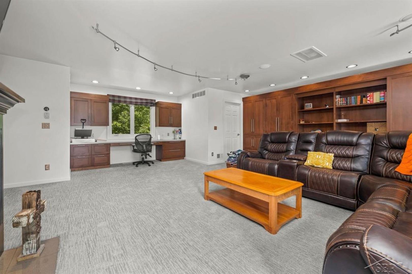 5004 Warblers Way Property Photo 33