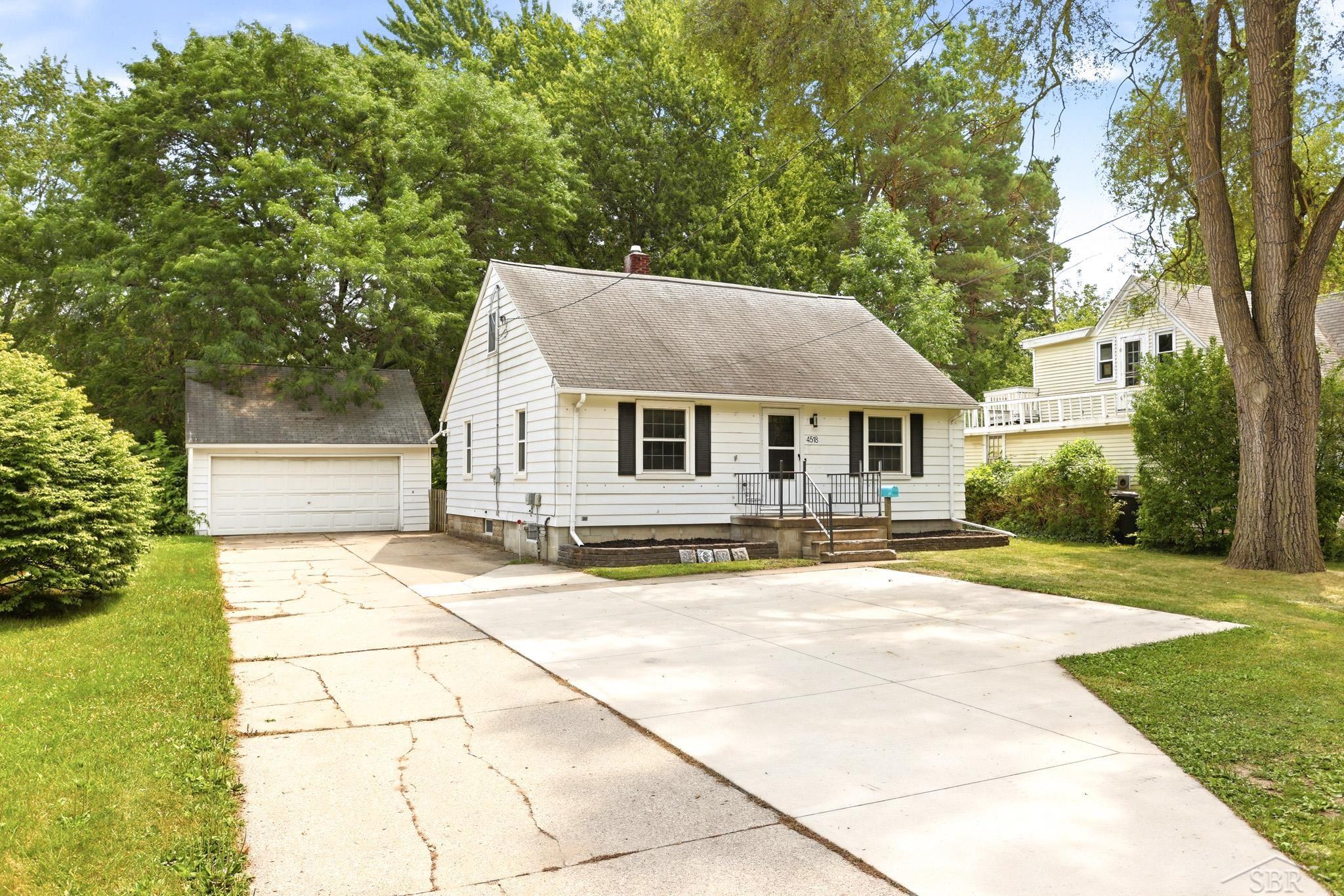 4518 Jefferson Avenue Property Photo 1