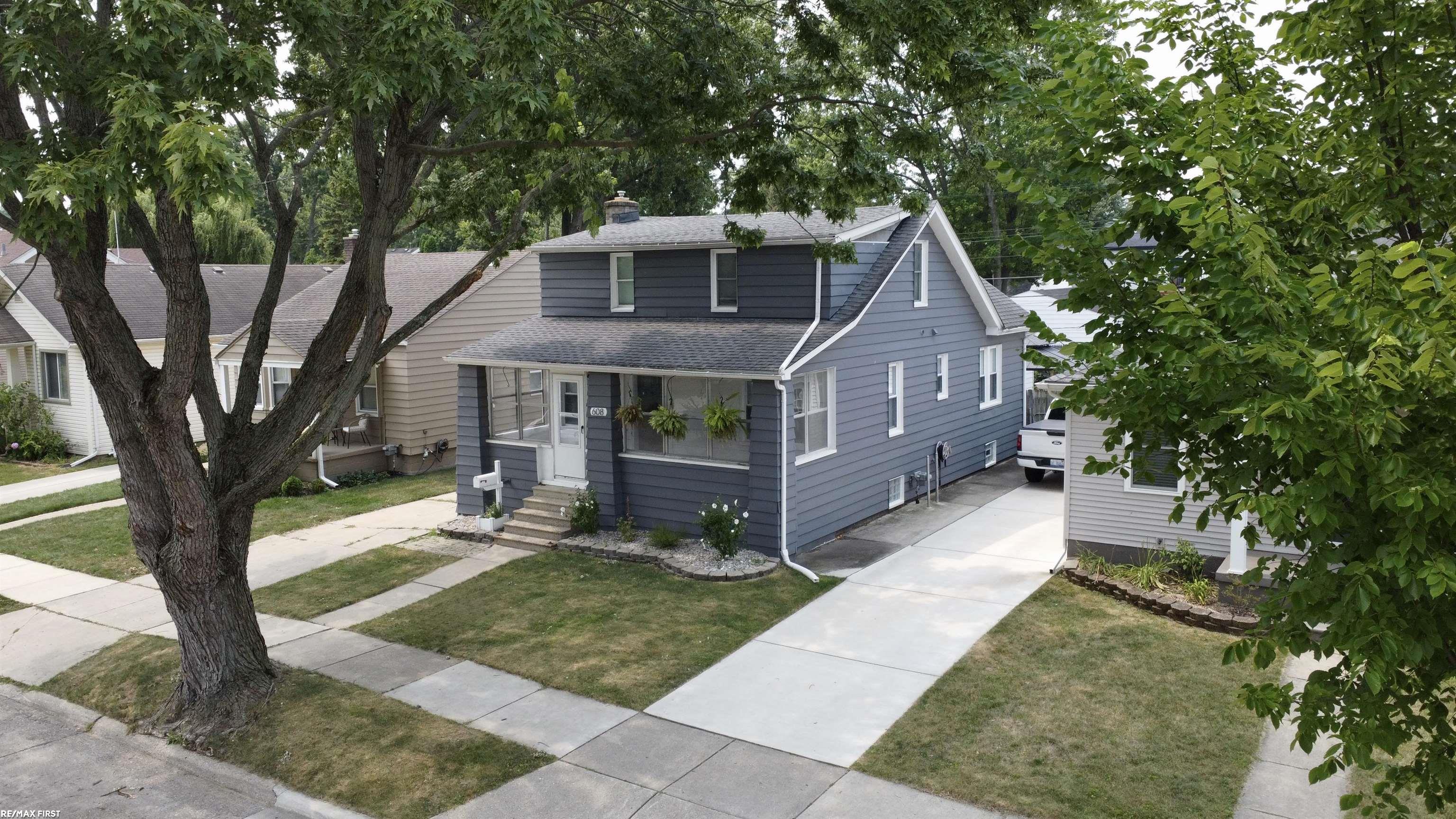 608 S Edgeworth Avenue Property Photo 1