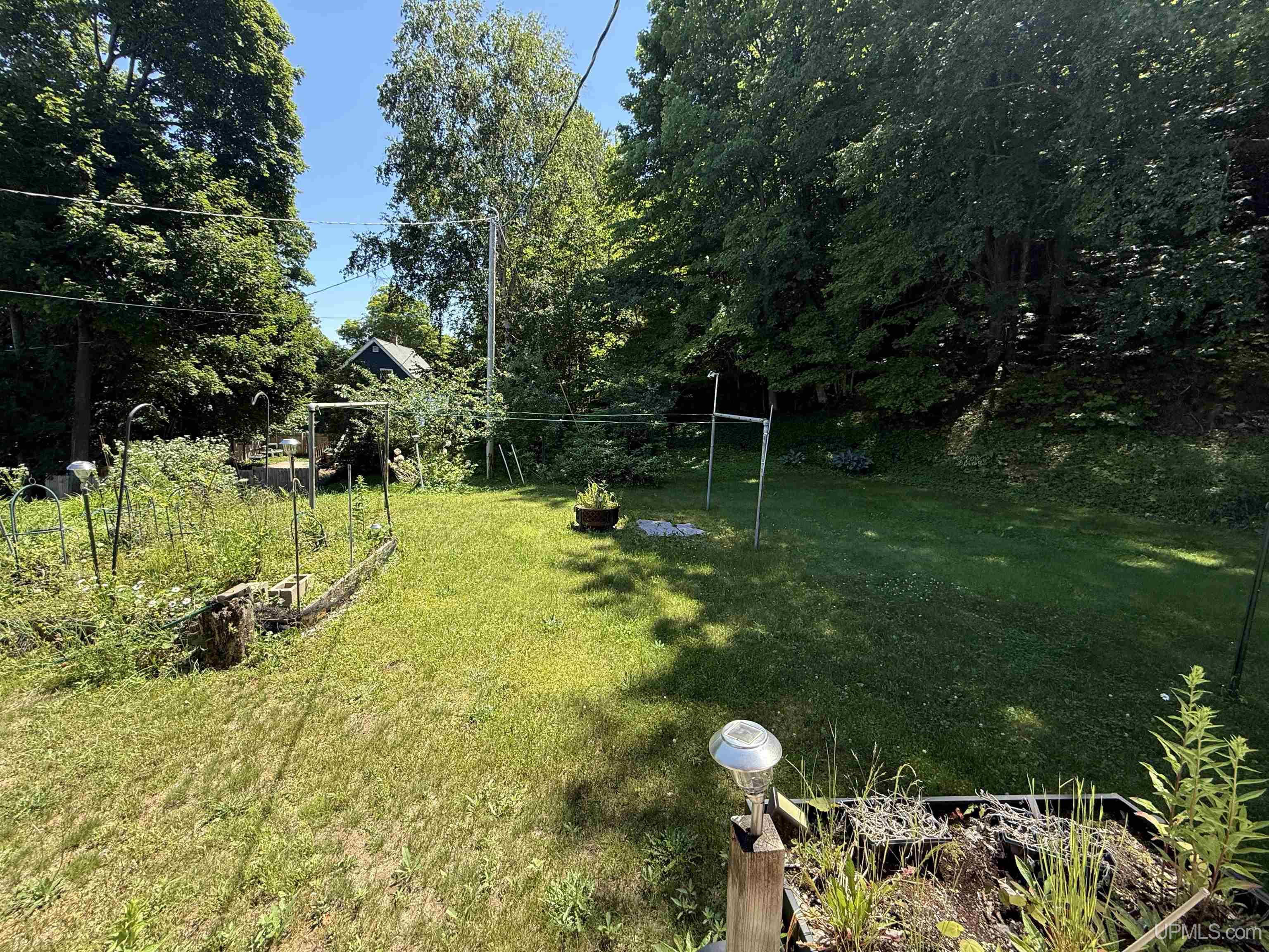 311 Chestnut Street Property Photo 32