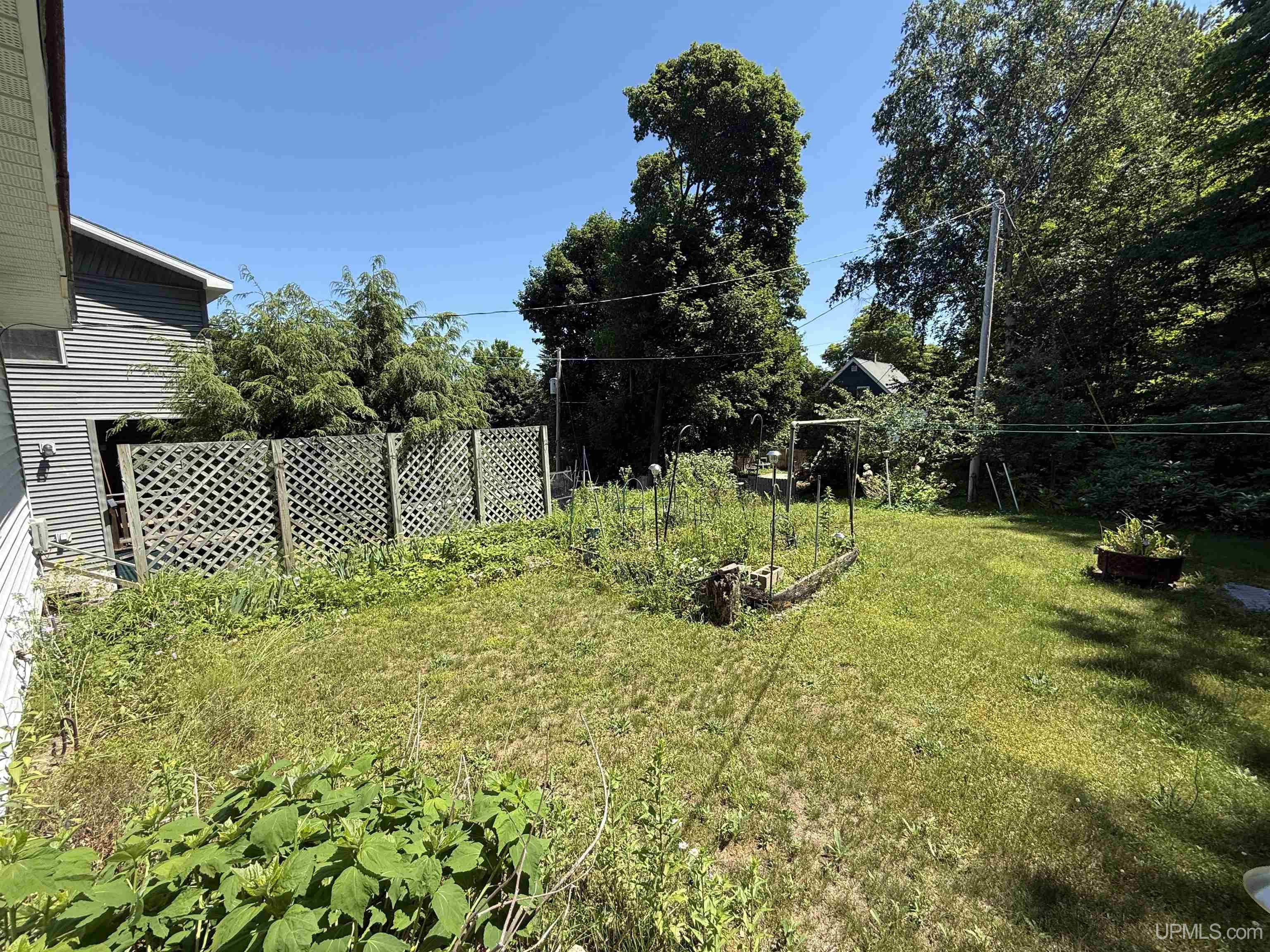 311 Chestnut Street Property Photo 34