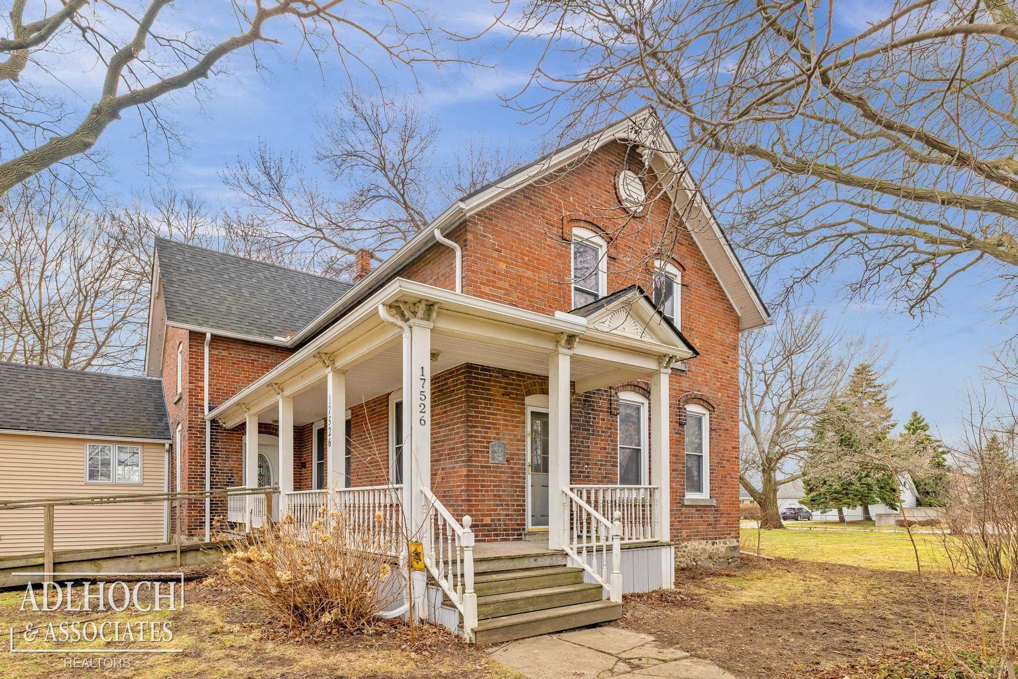 17526 E 10 Mile Road Property Photo 4