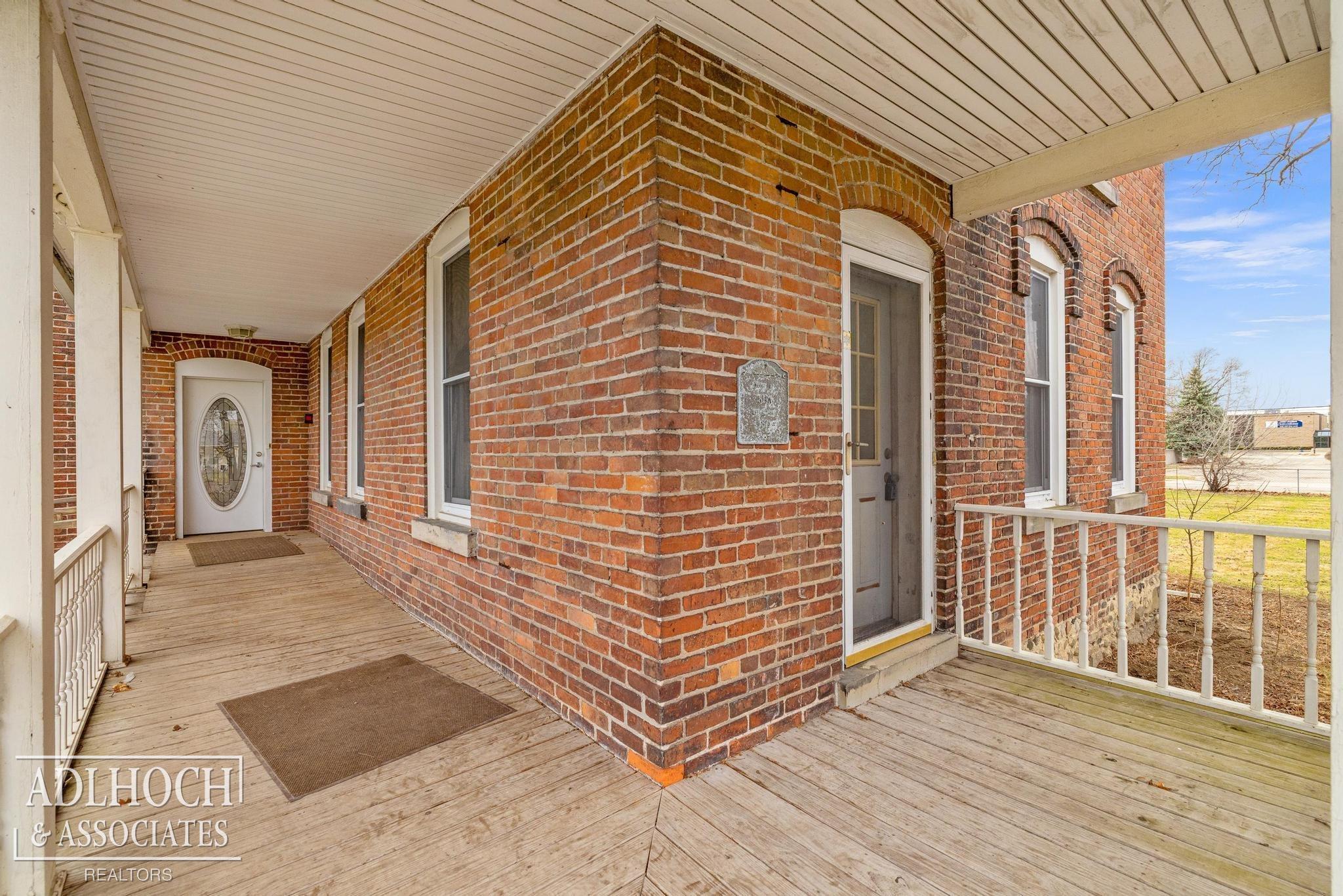 17526 E 10 Mile Road Property Photo 5