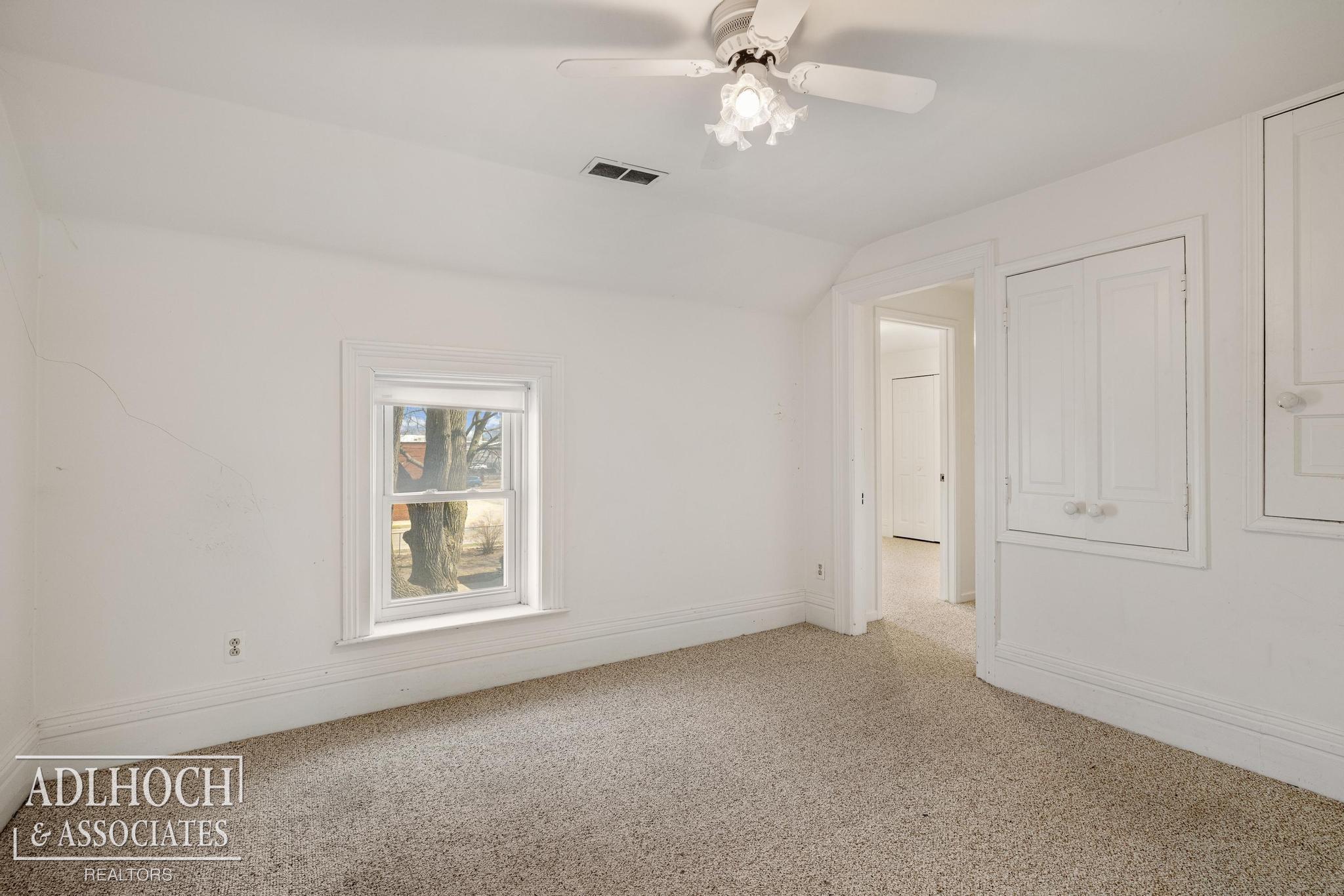 17526 E 10 Mile Road Property Photo 10