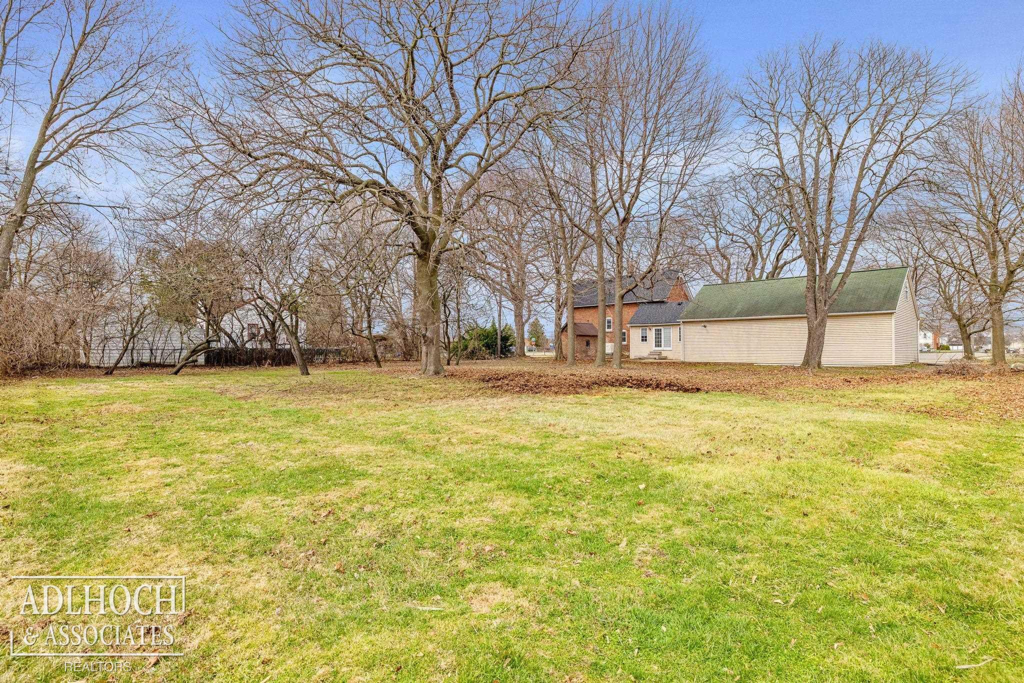 17526 E 10 Mile Road Property Photo 24