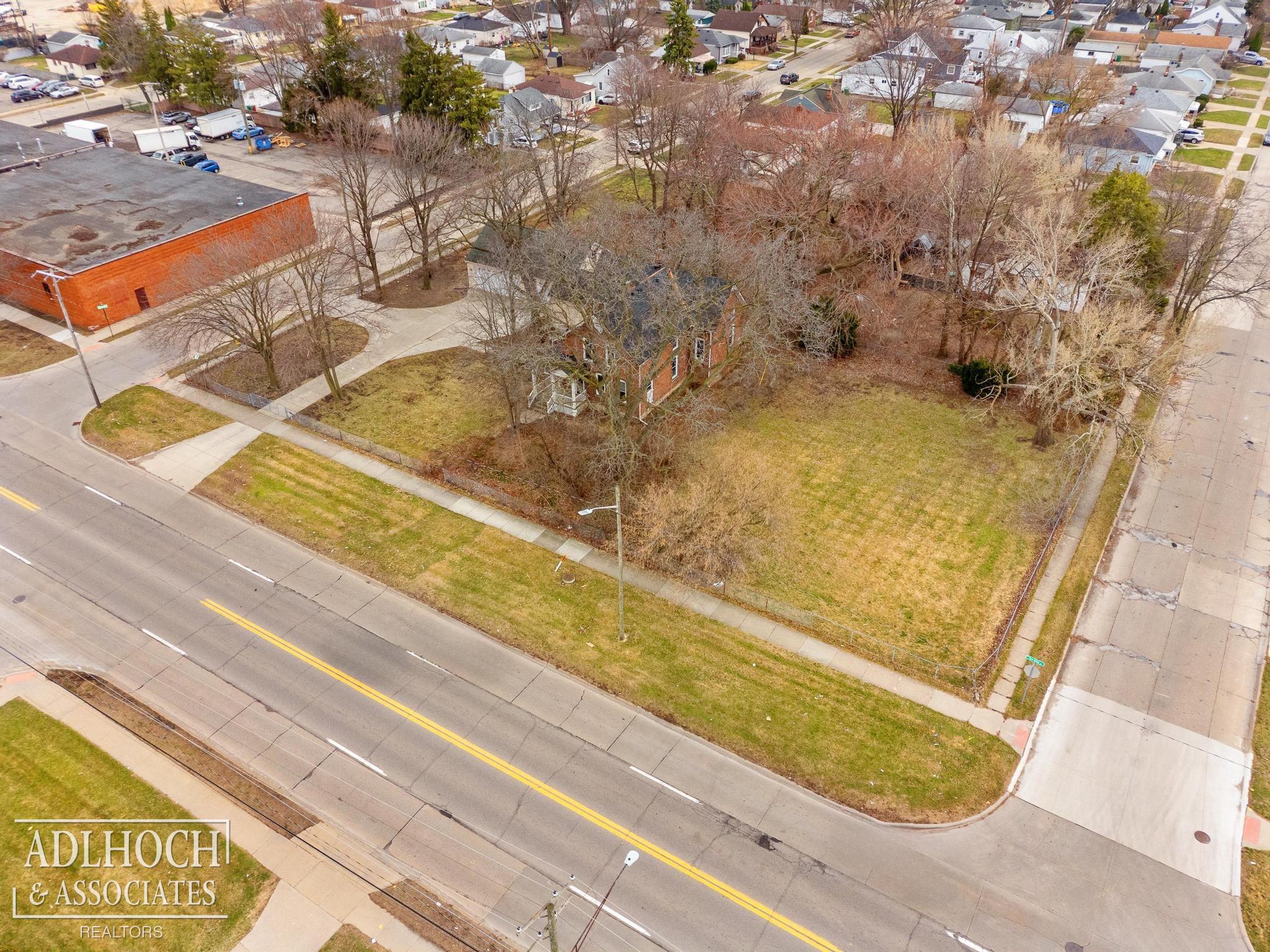 17526 E 10 Mile Road Property Photo 25