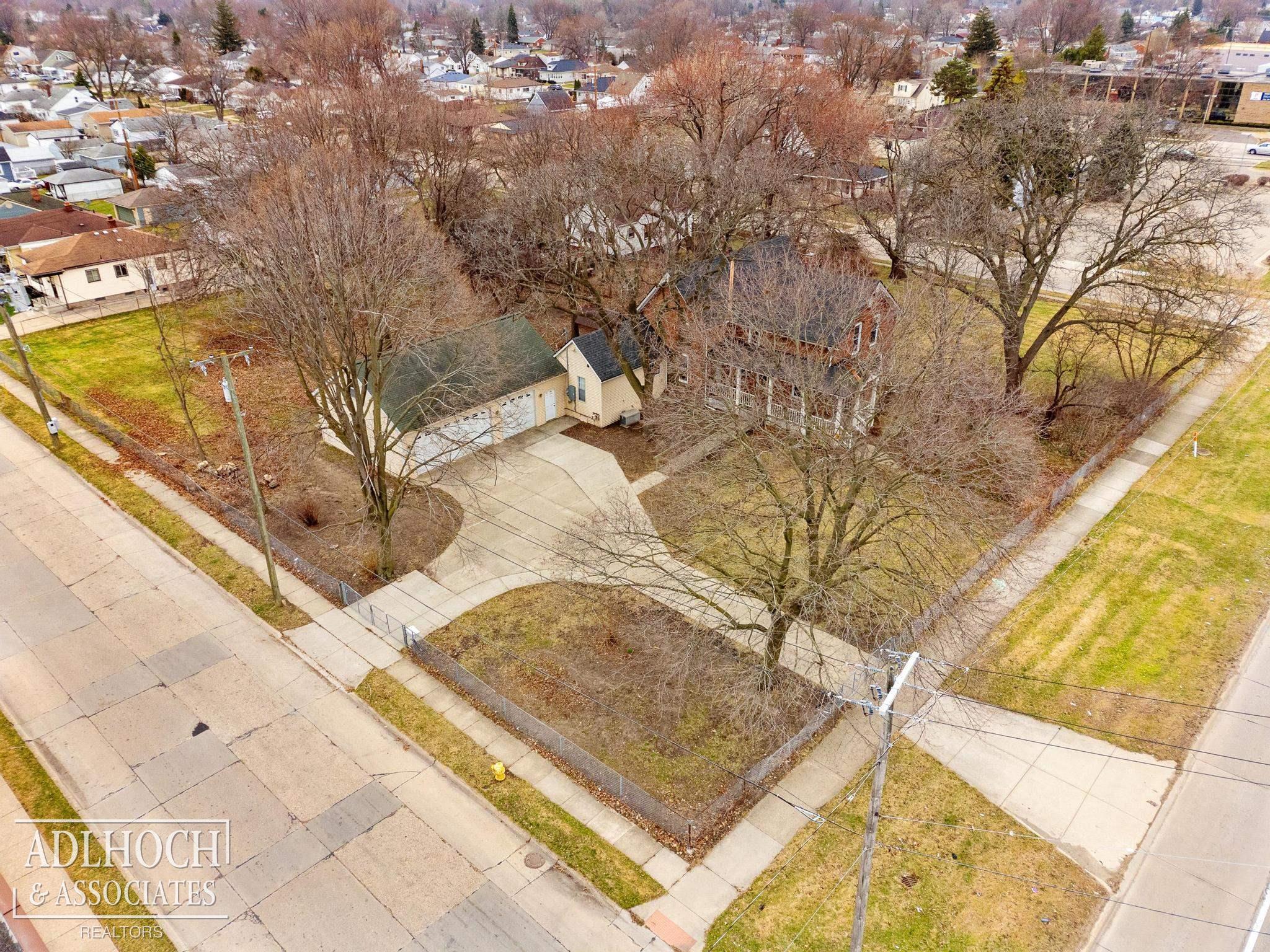 17526 E 10 Mile Road Property Photo 27