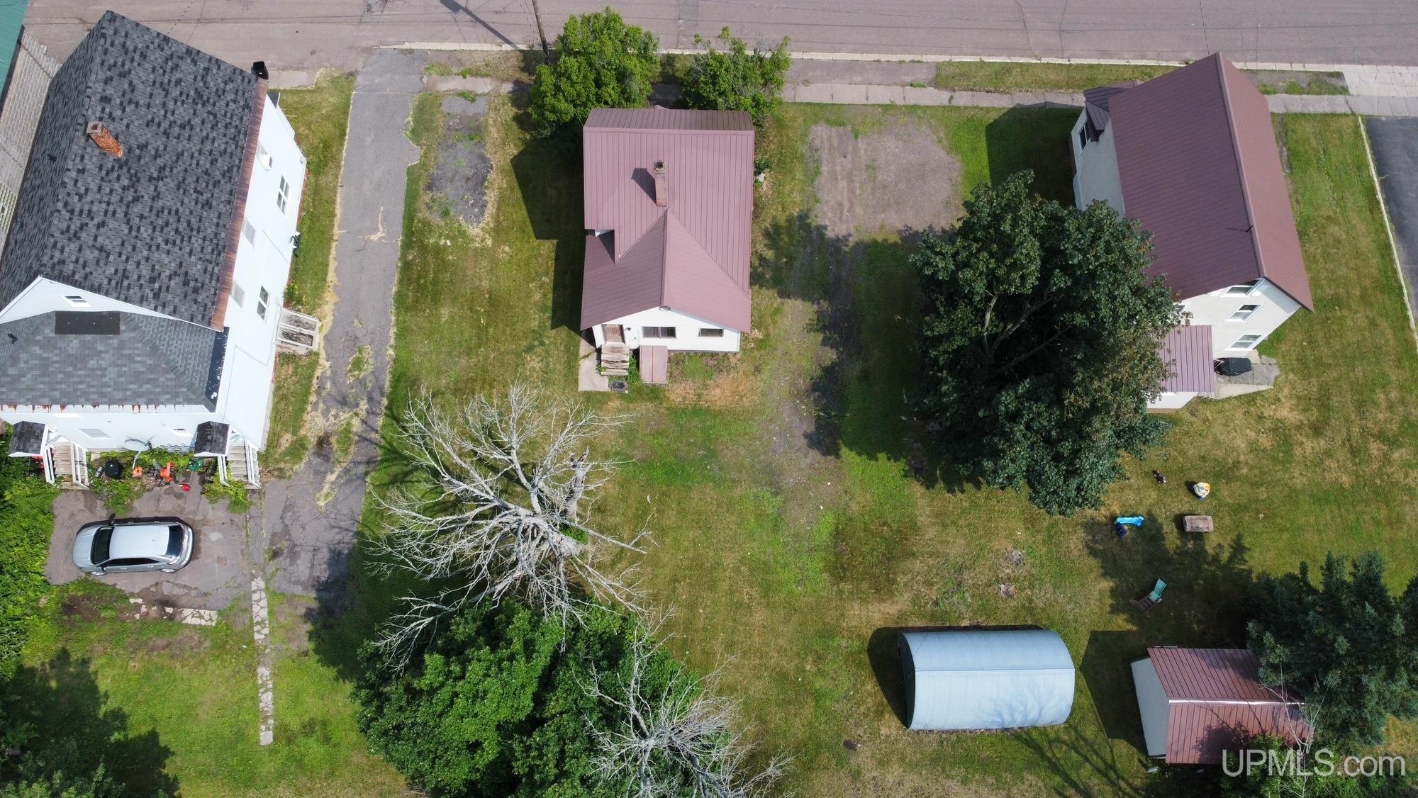 23 1st Street Property Photo 4