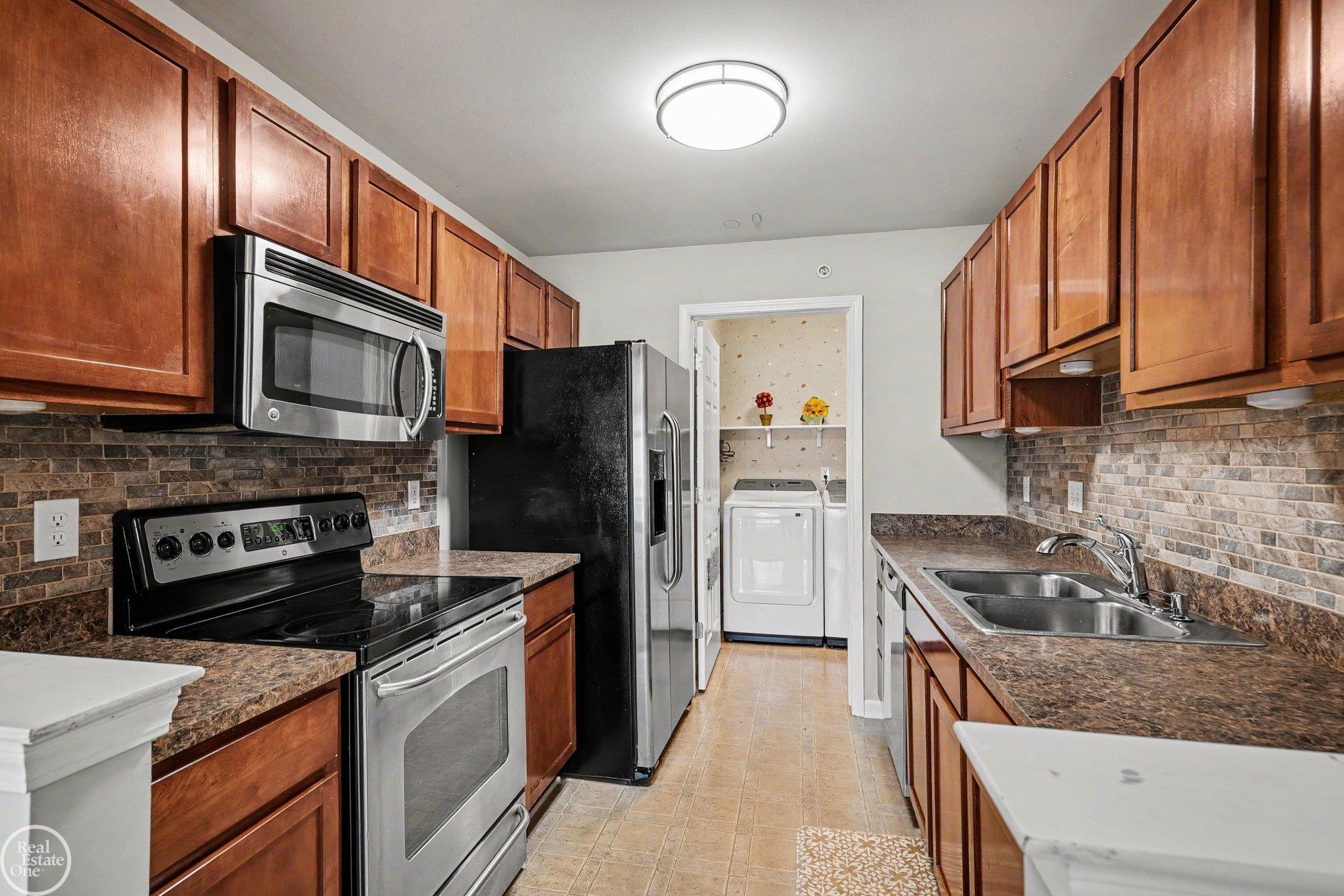 52164 Naugatuck Drive Property Photo 11