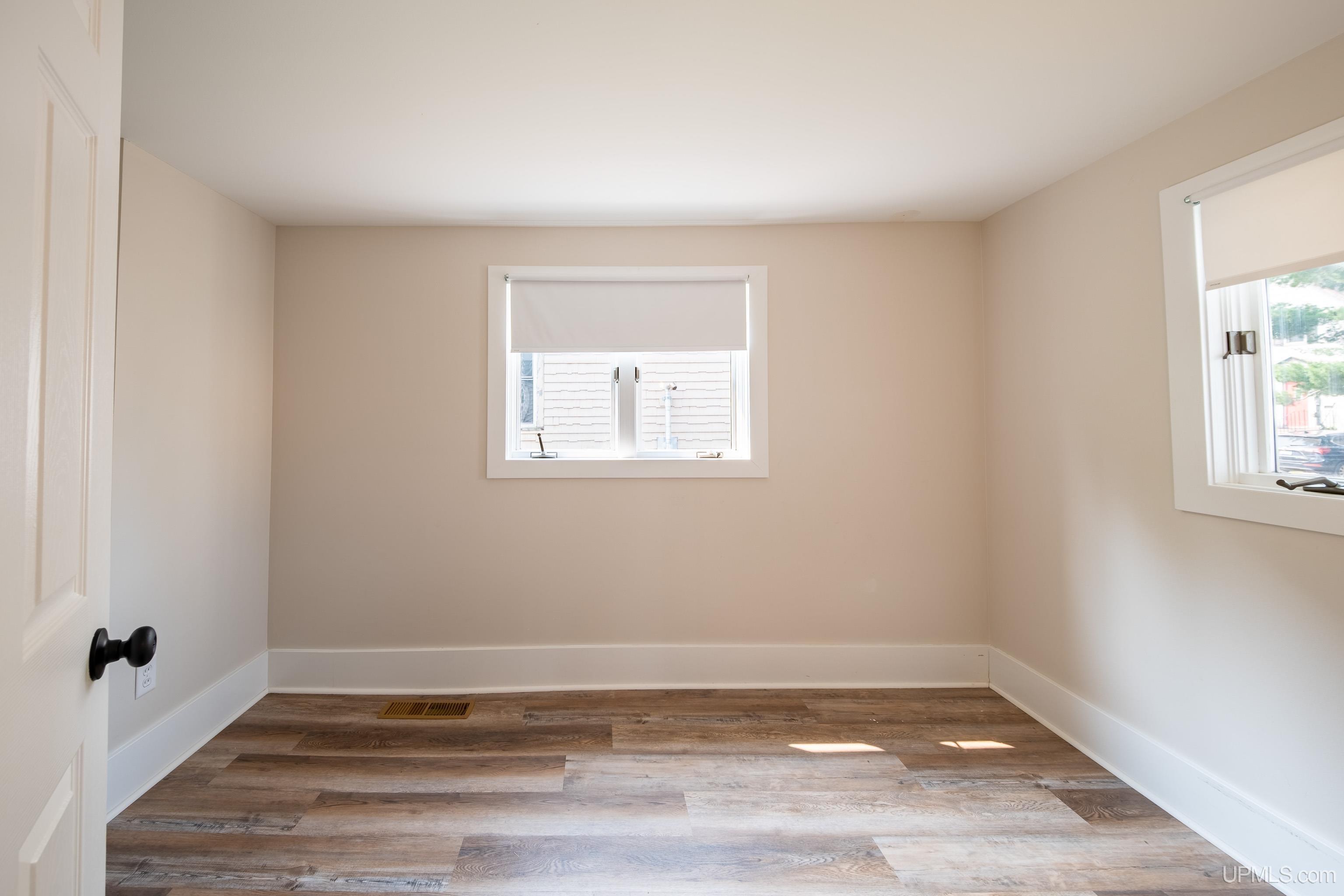 846 N Pine Street Property Photo 16