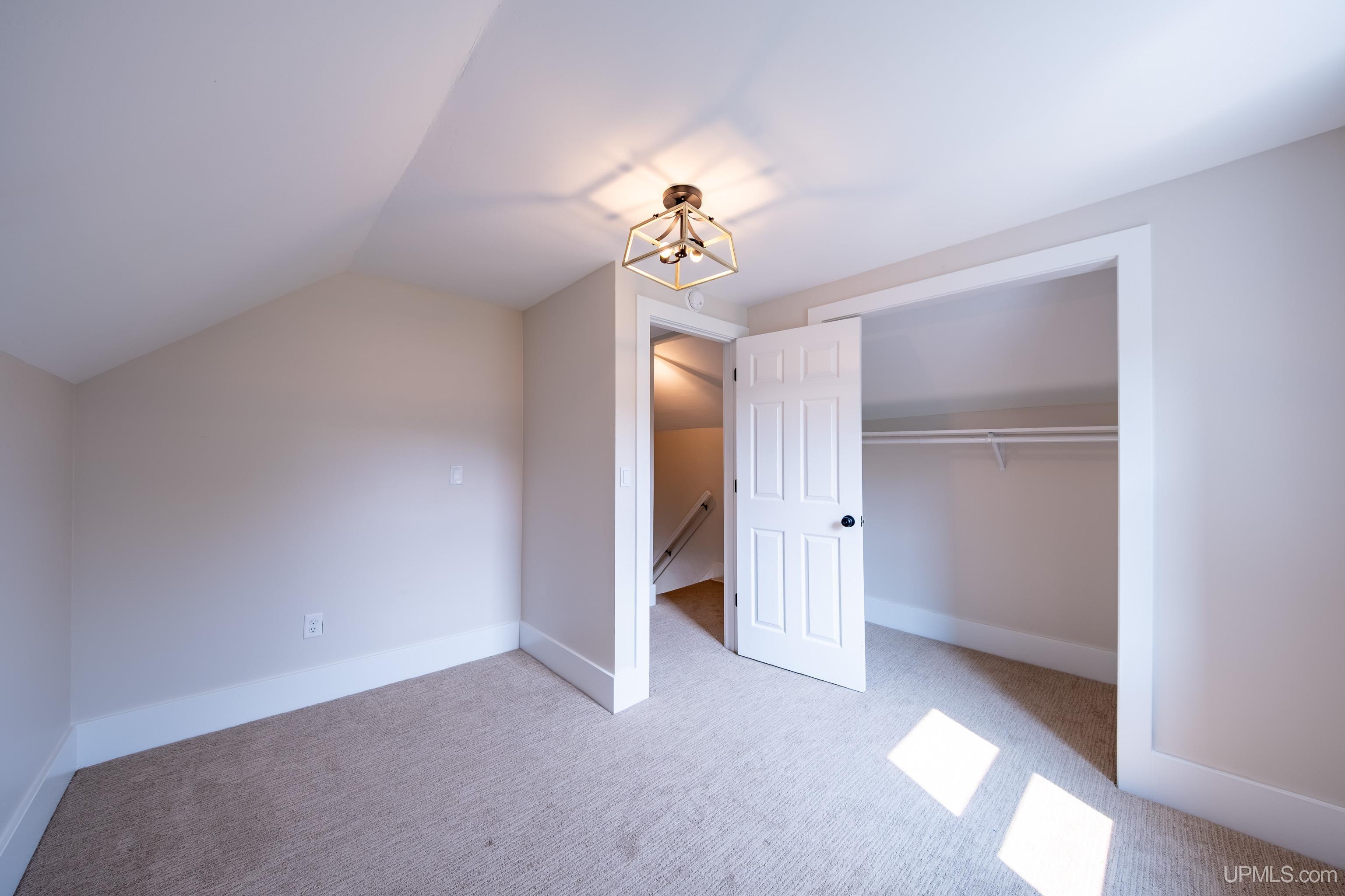 846 N Pine Street Property Photo 20