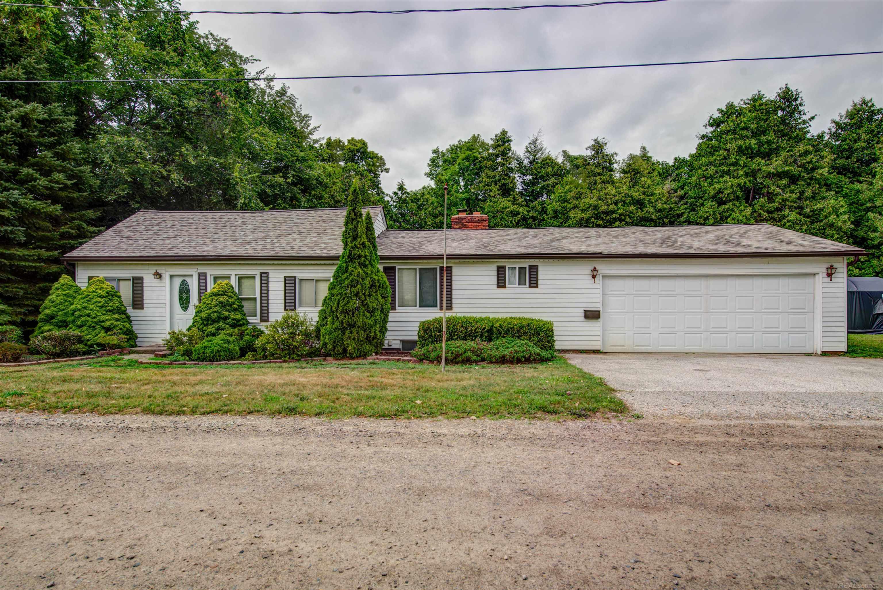 7257 Forest Drive Property Photo 1