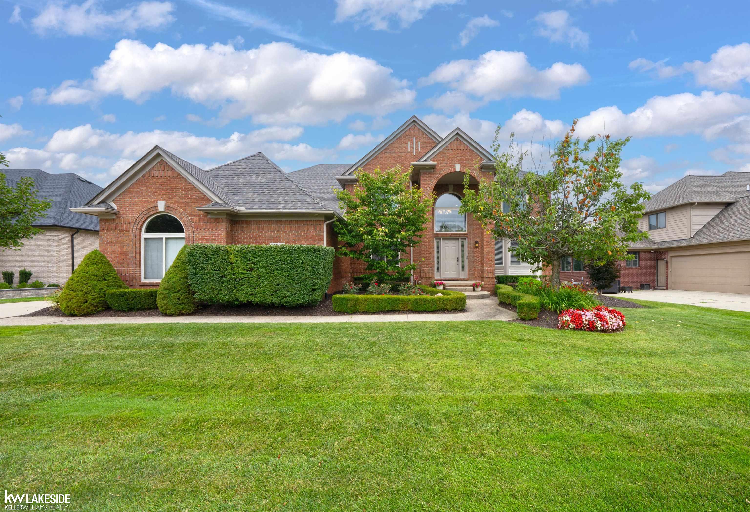 55582 Caesars Drive Property Photo 1