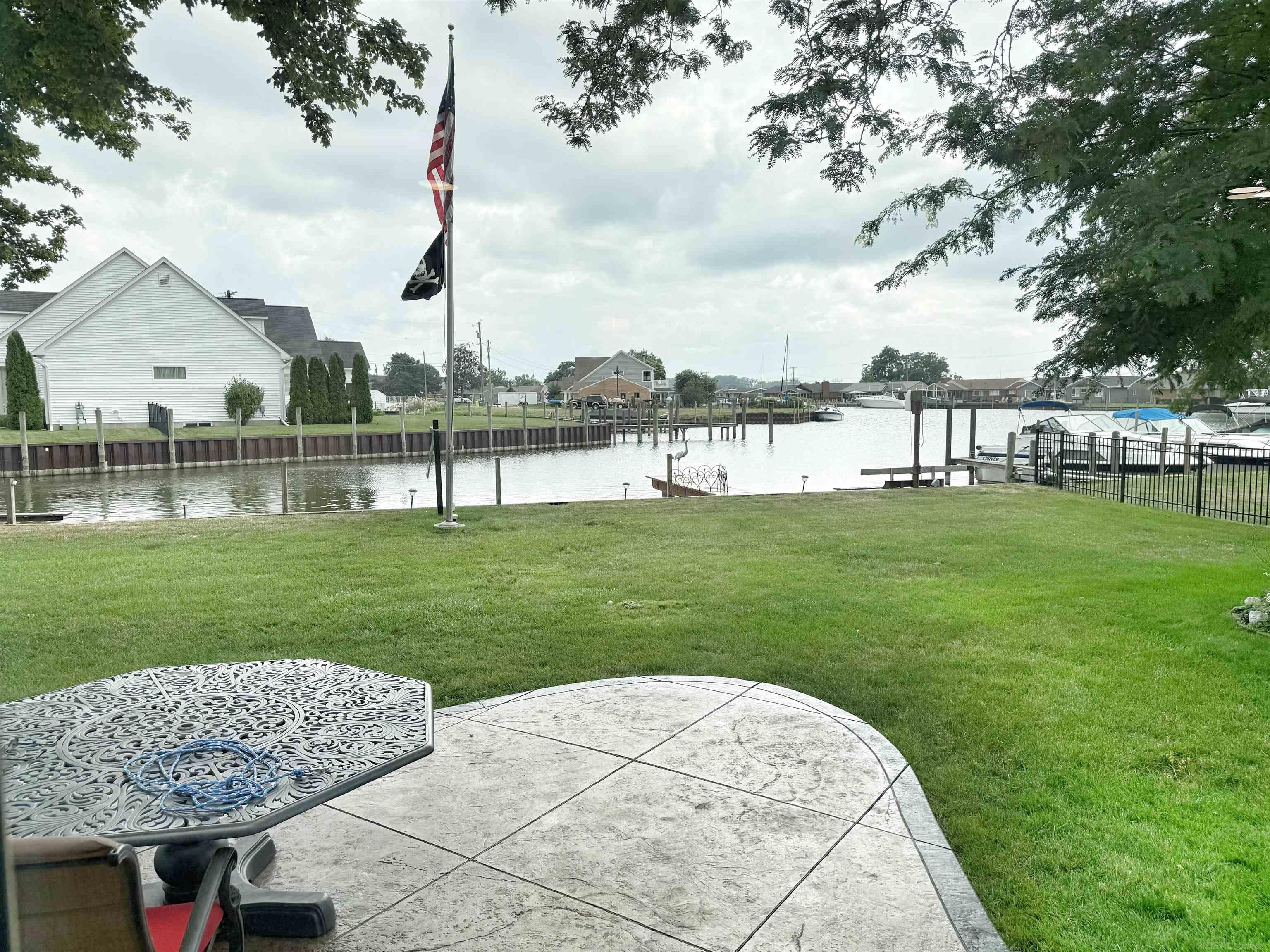 32160 S River Road Property Photo 8