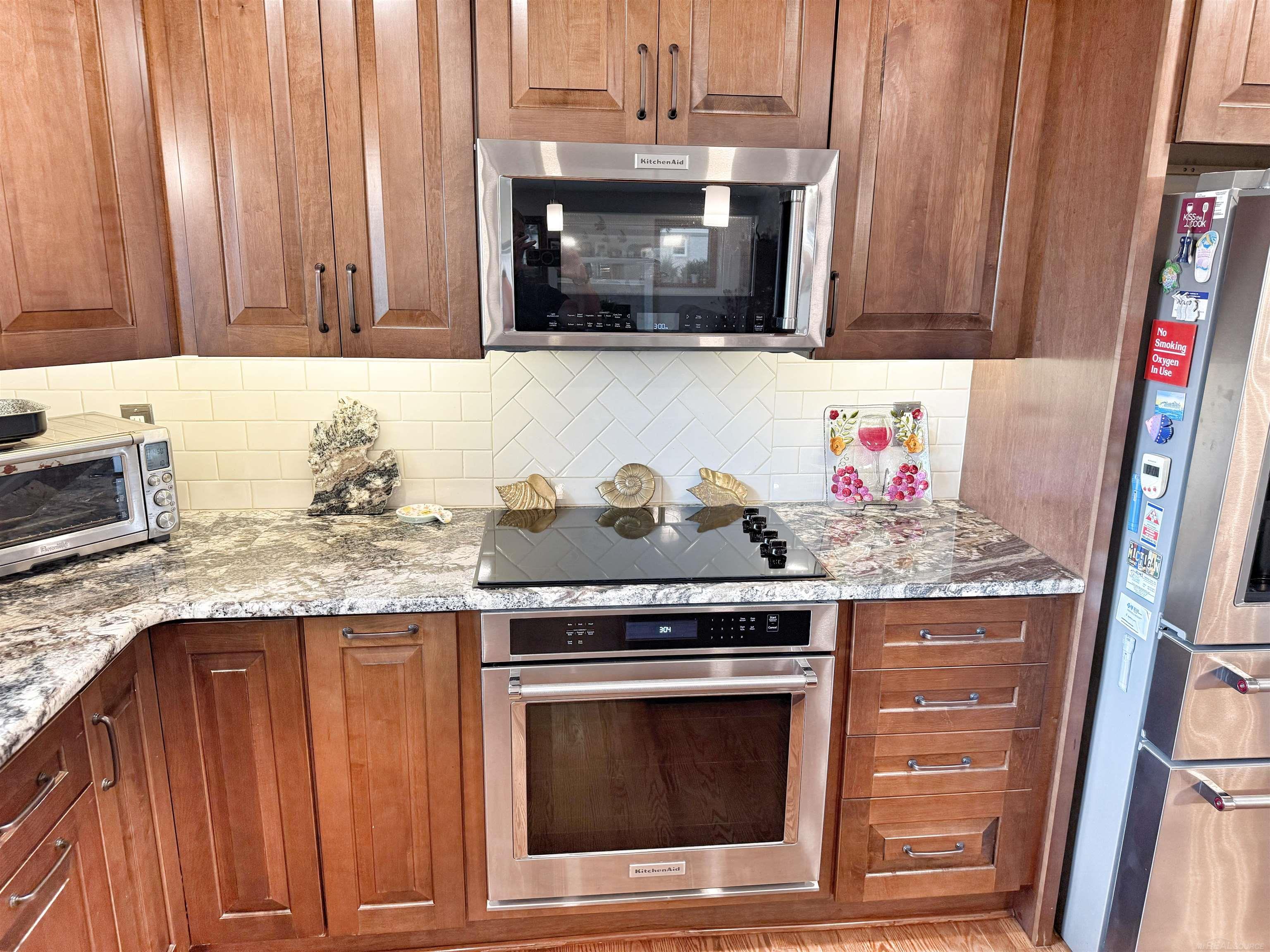 32160 S River Road Property Photo 12