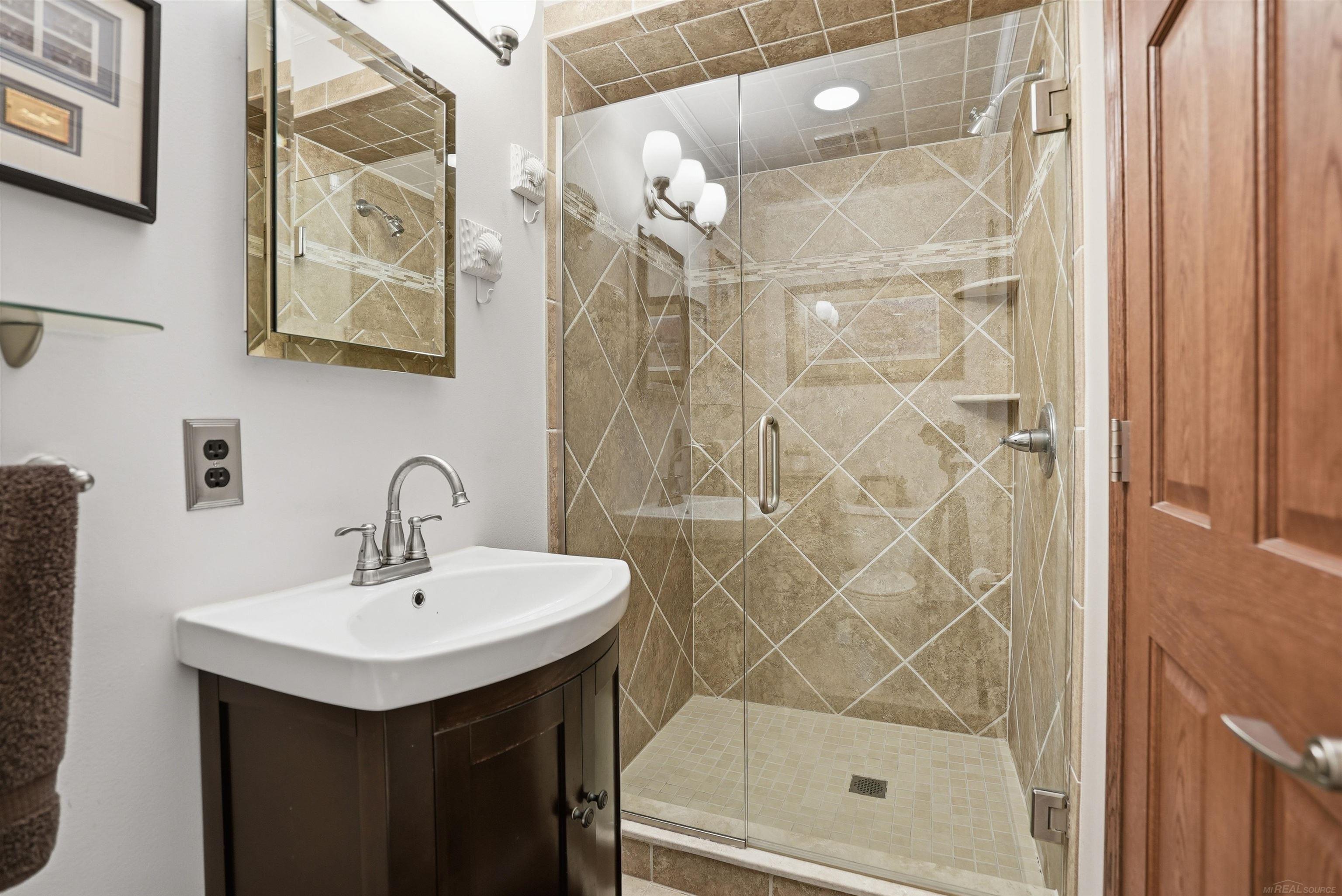 32160 S River Road Property Photo 25