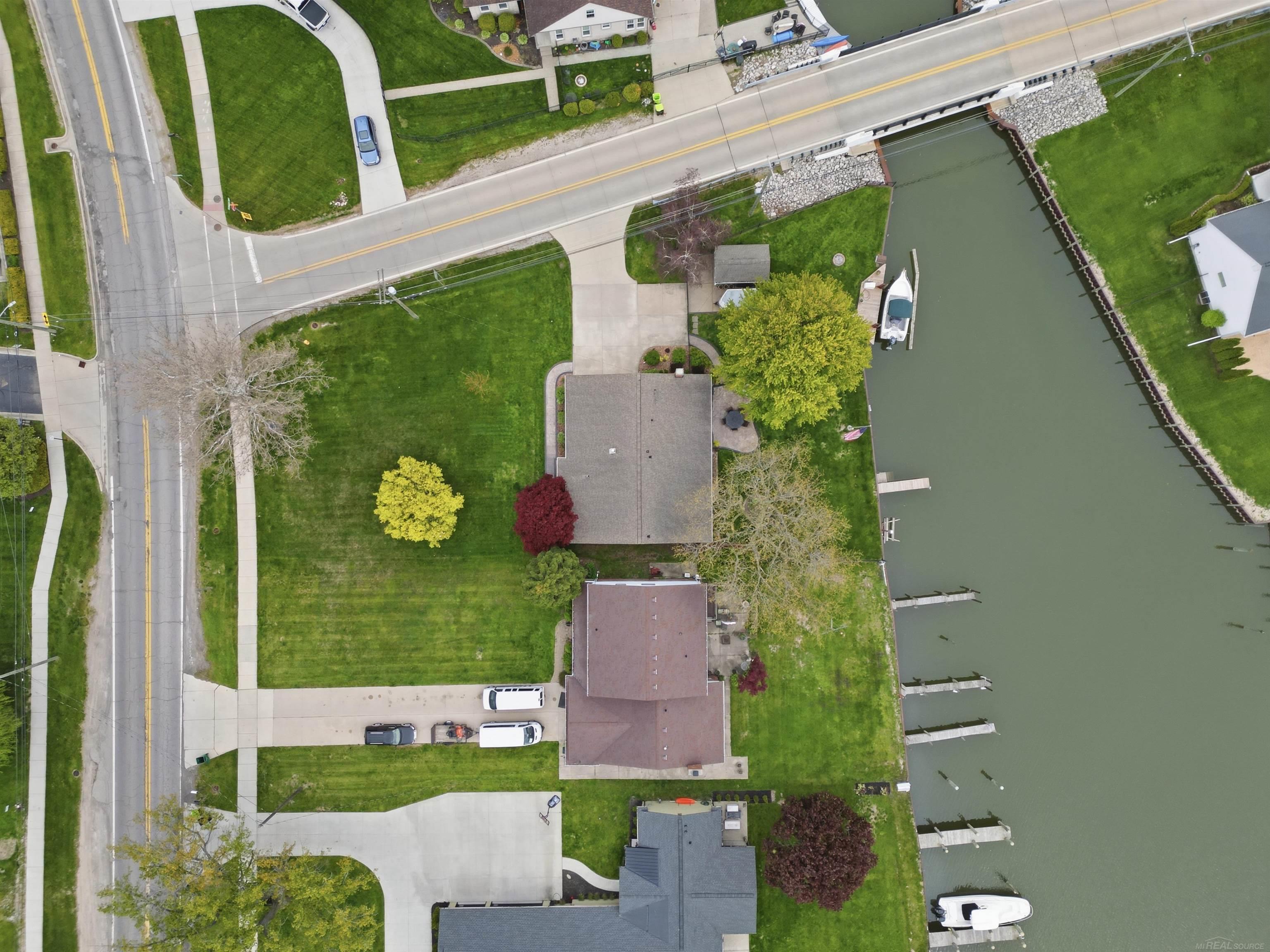 32160 S River Road Property Photo 43