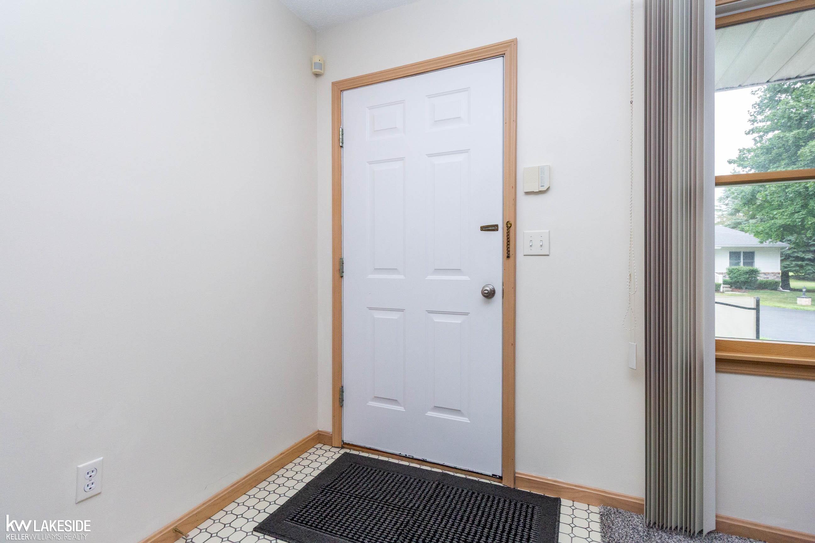 5778 Main St. #2 Street Property Photo 5