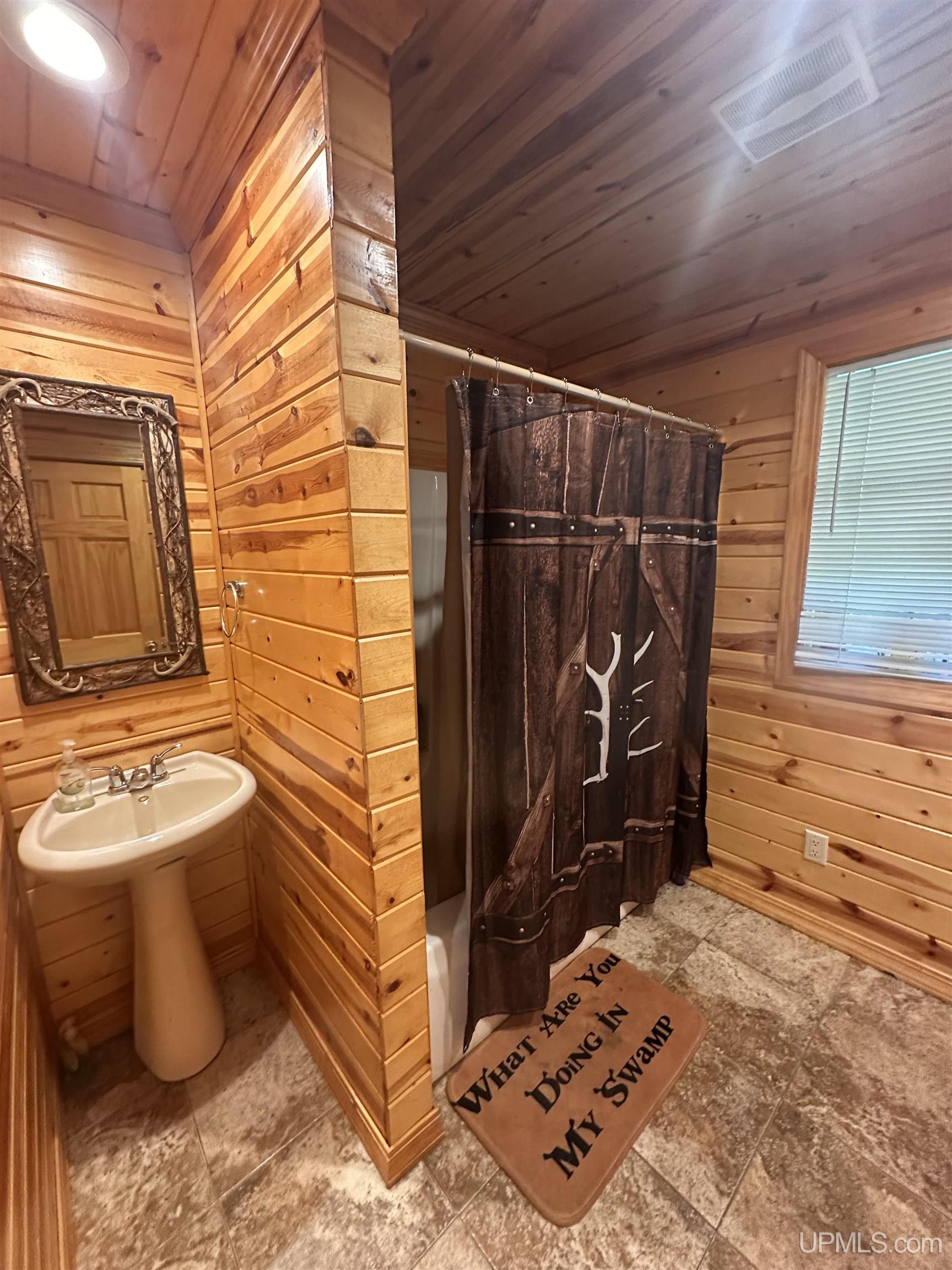 579 Ben Nichols Road Property Photo 8