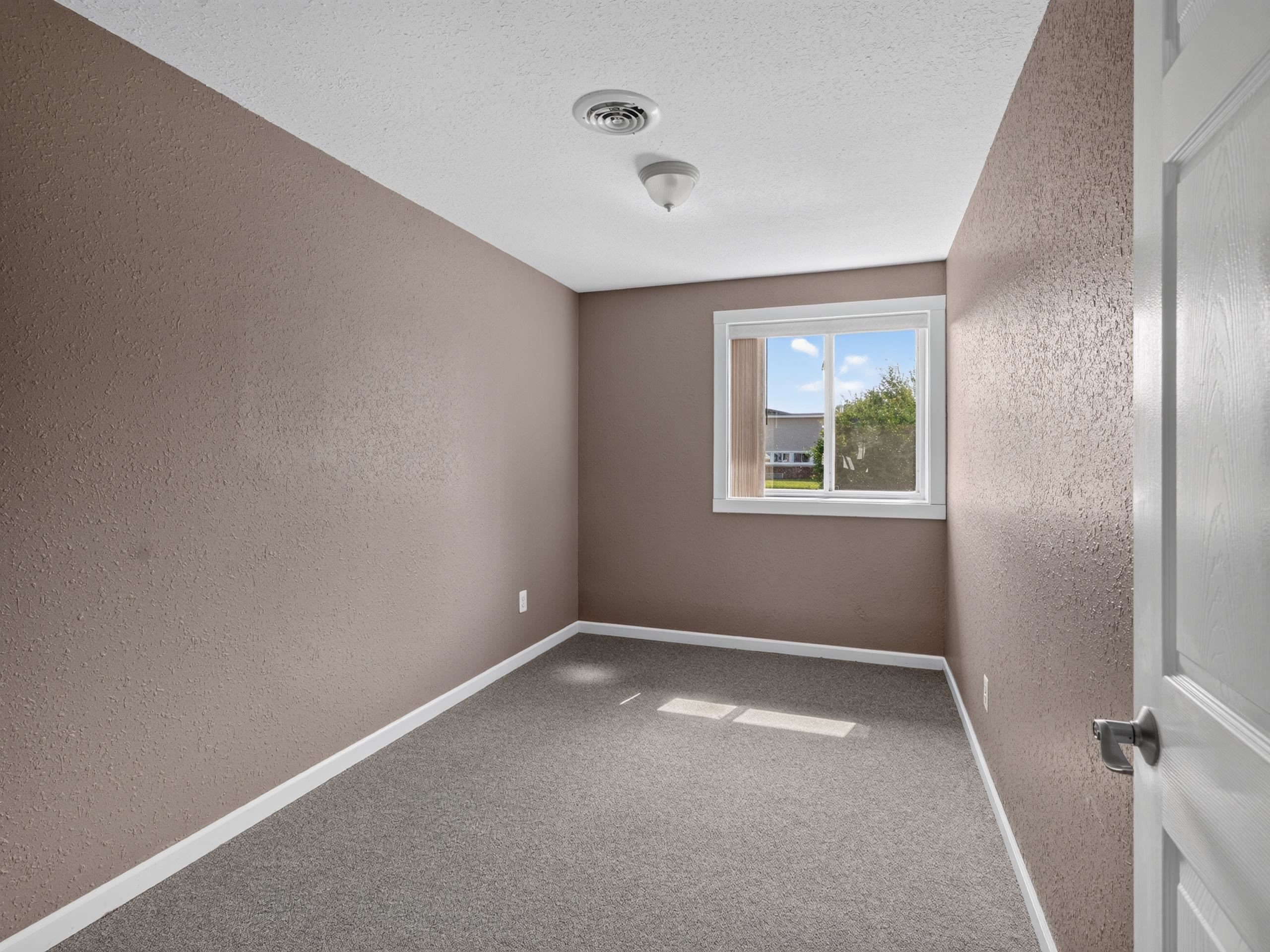 200 S 4th Street Property Photo 27