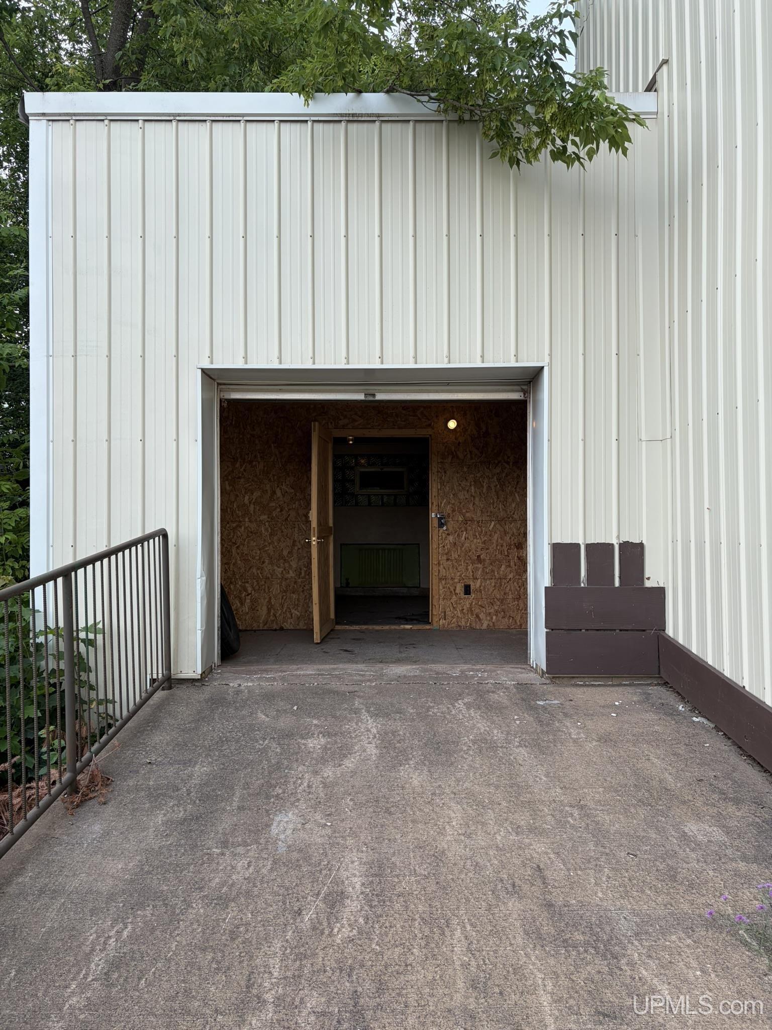 106 Canda Street Property Photo 3