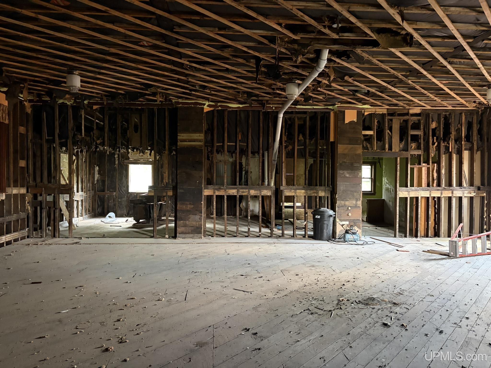 106 Canda Street Property Photo 16