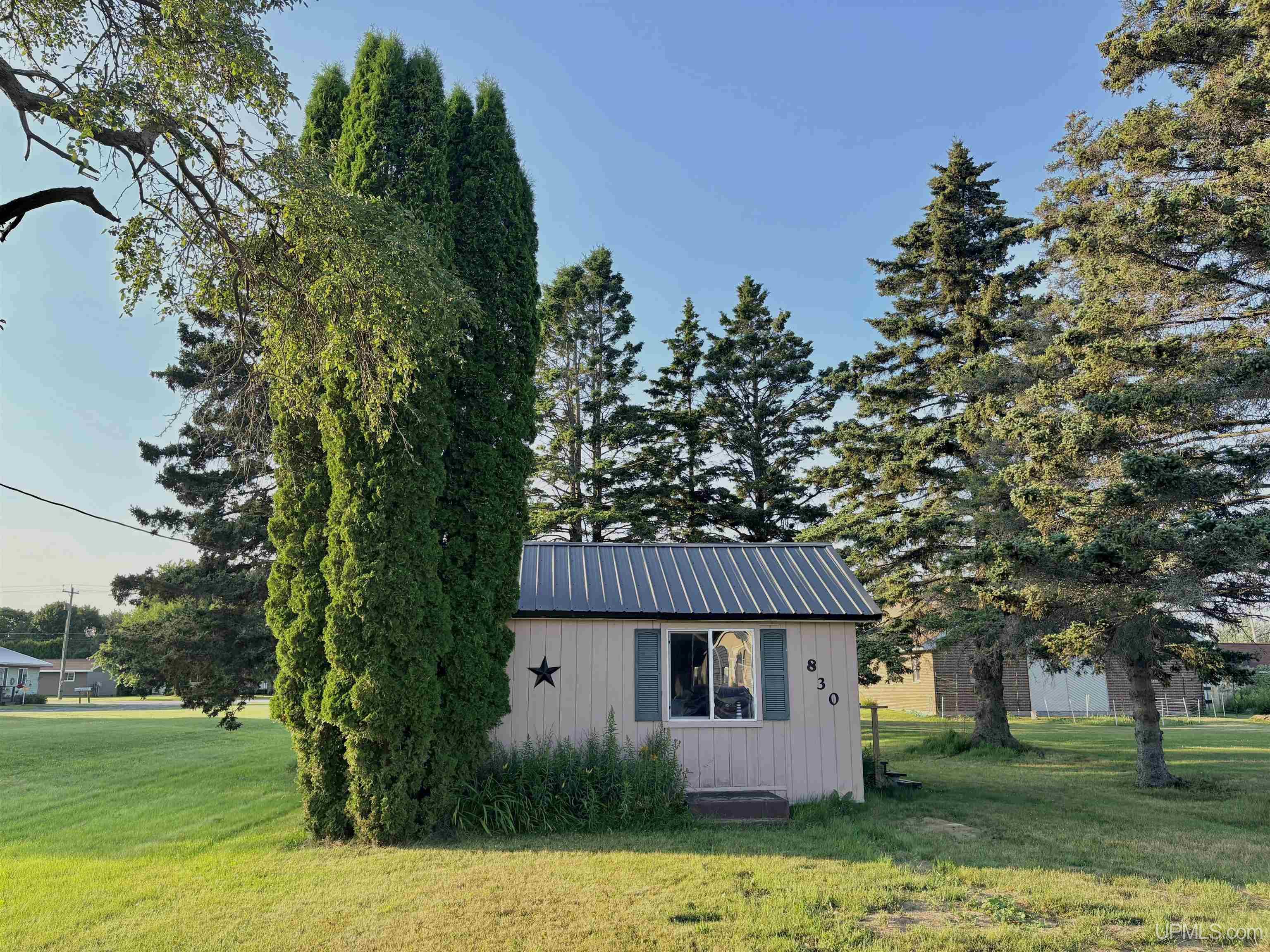 830 Garden Avenue Property Photo 1