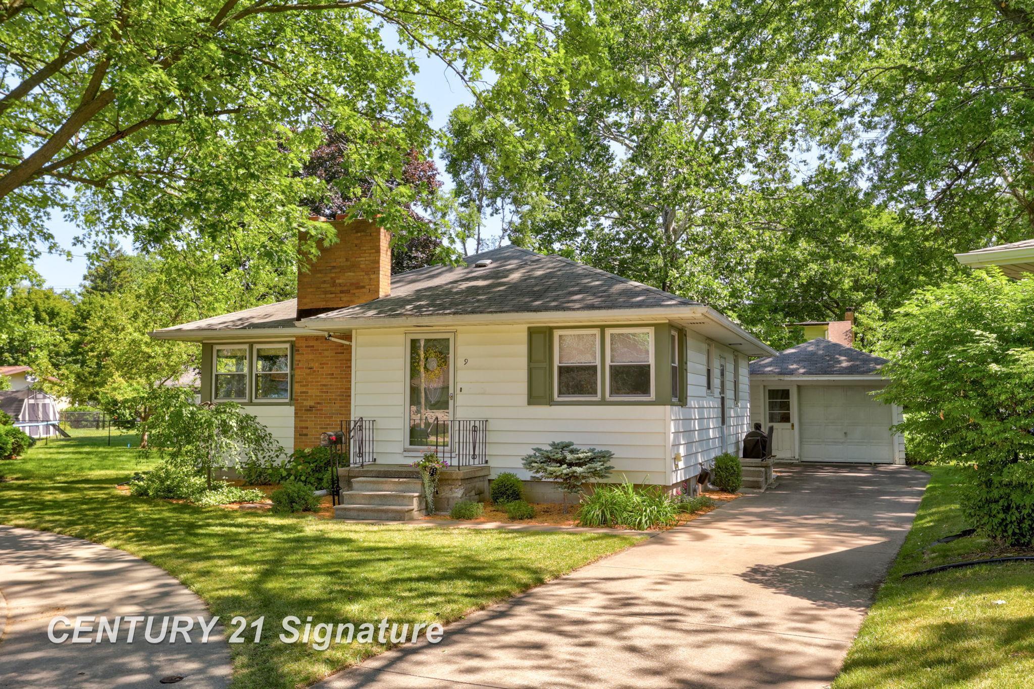 9 Oakland Court Property Photo 1
