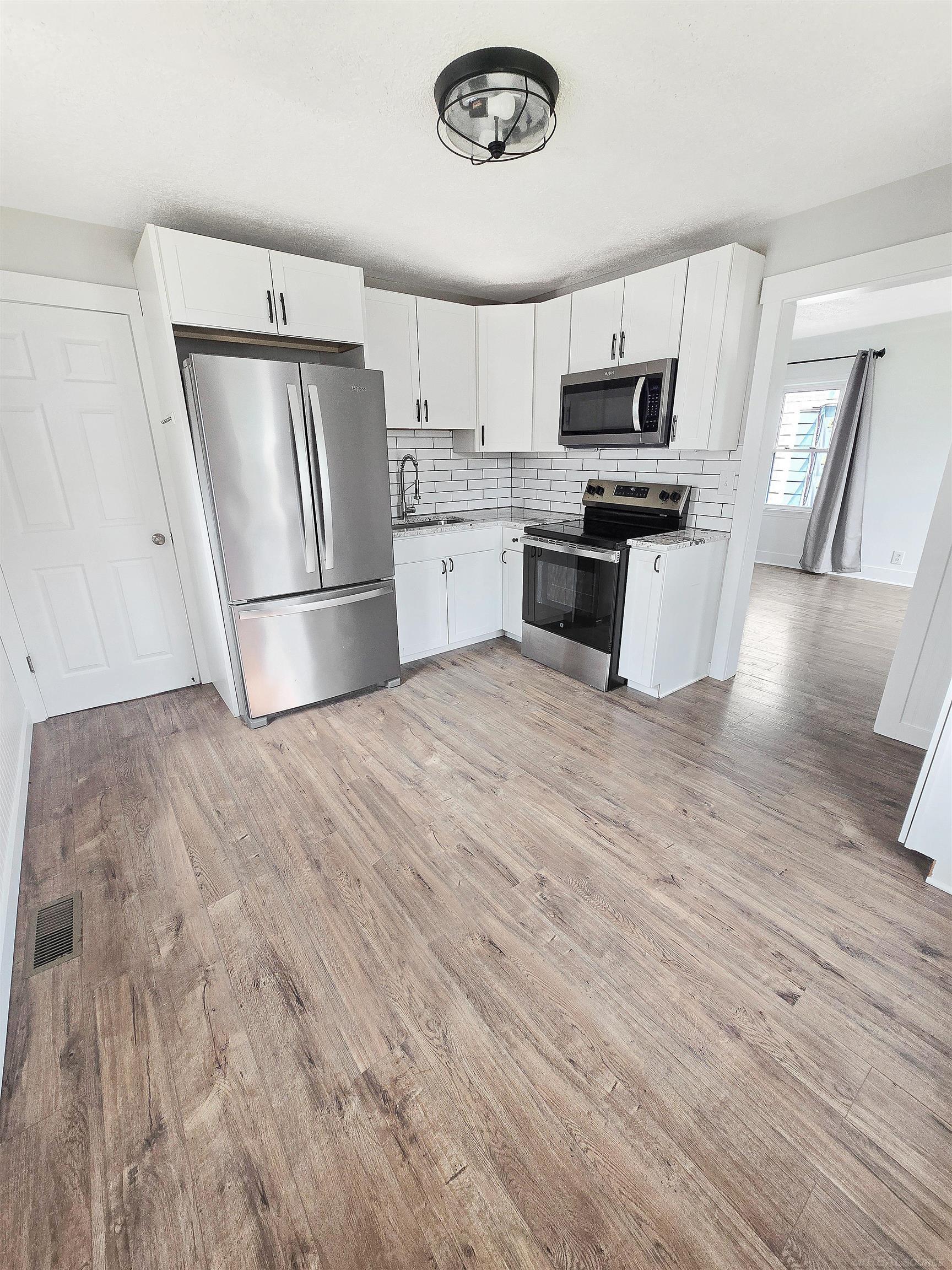 921 Donald Avenue Property Photo 2