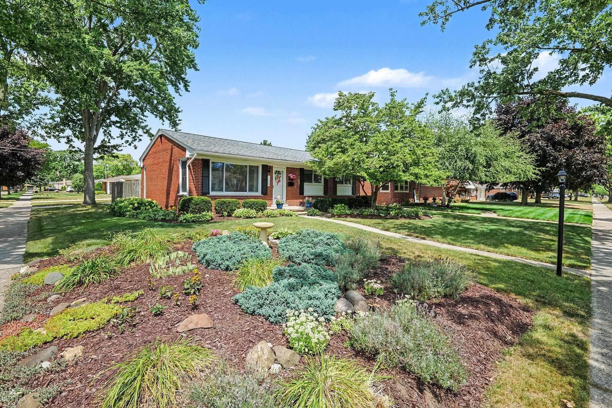 11209 Erdmann Road Property Photo 1