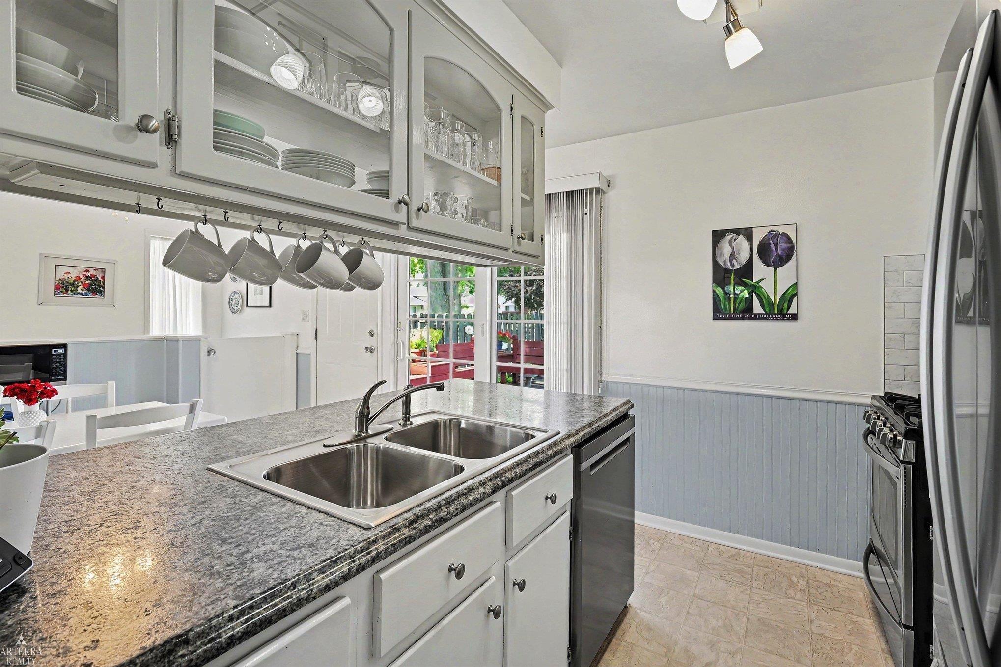 11209 Erdmann Road Property Photo 7