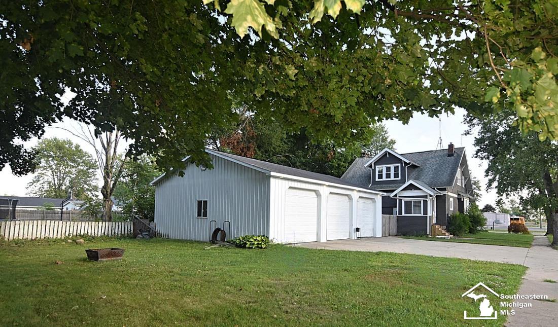 174 College Avenue Property Photo 9