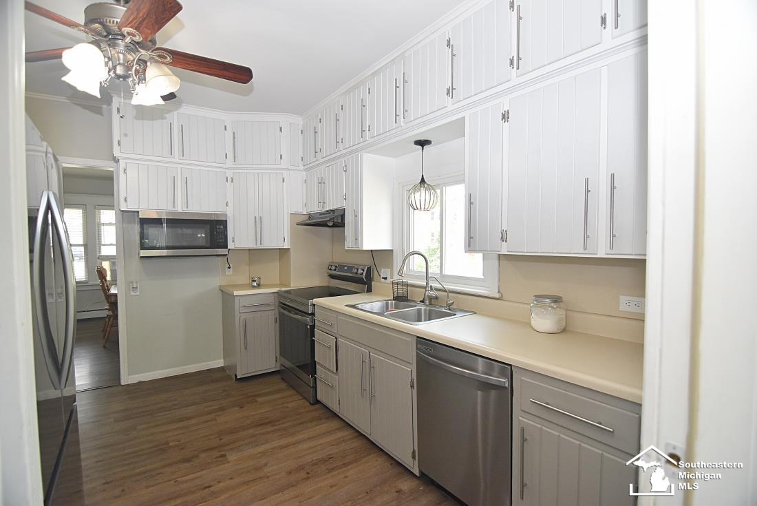 174 College Avenue Property Photo 28