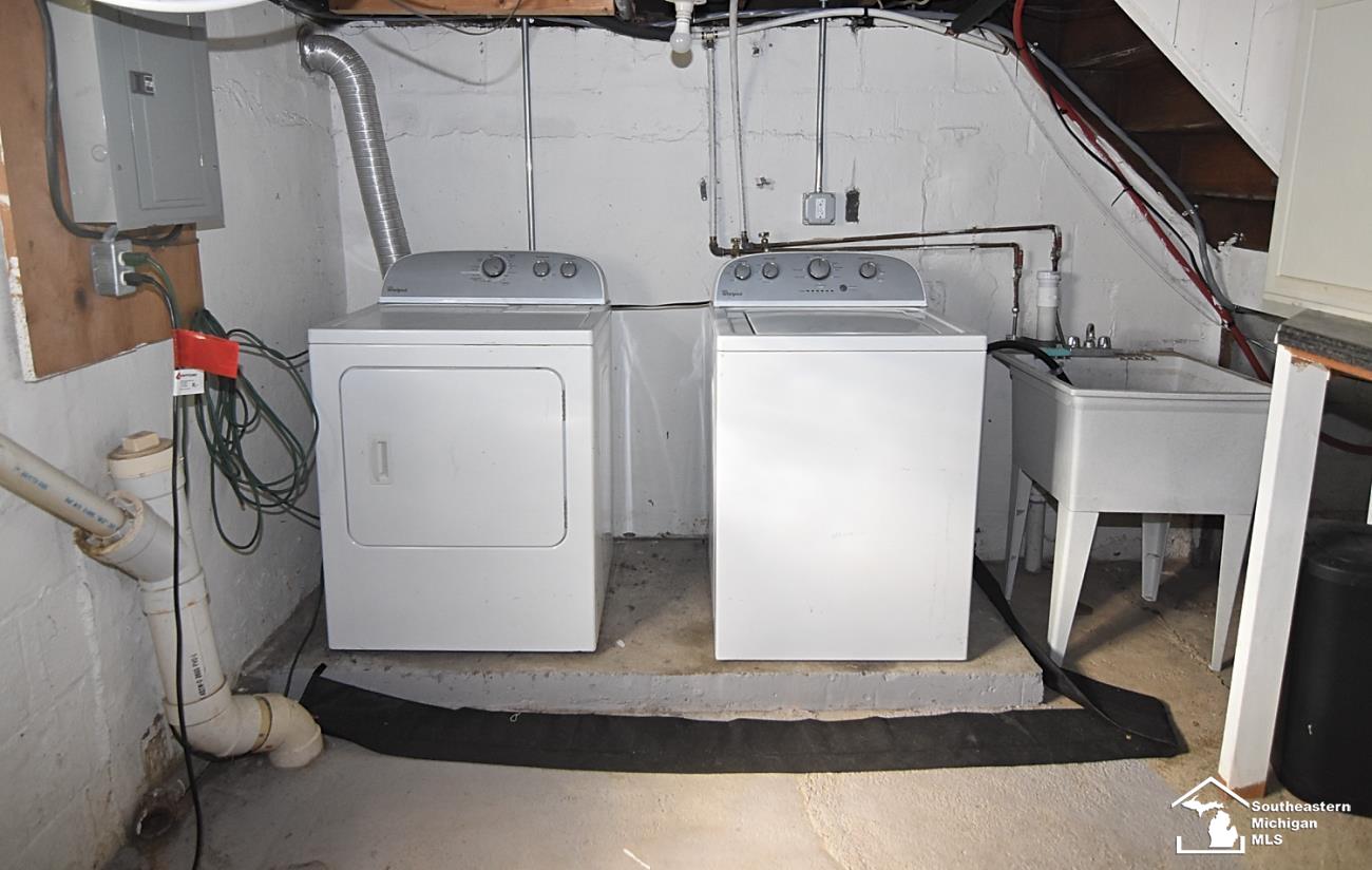 174 College Avenue Property Photo 49