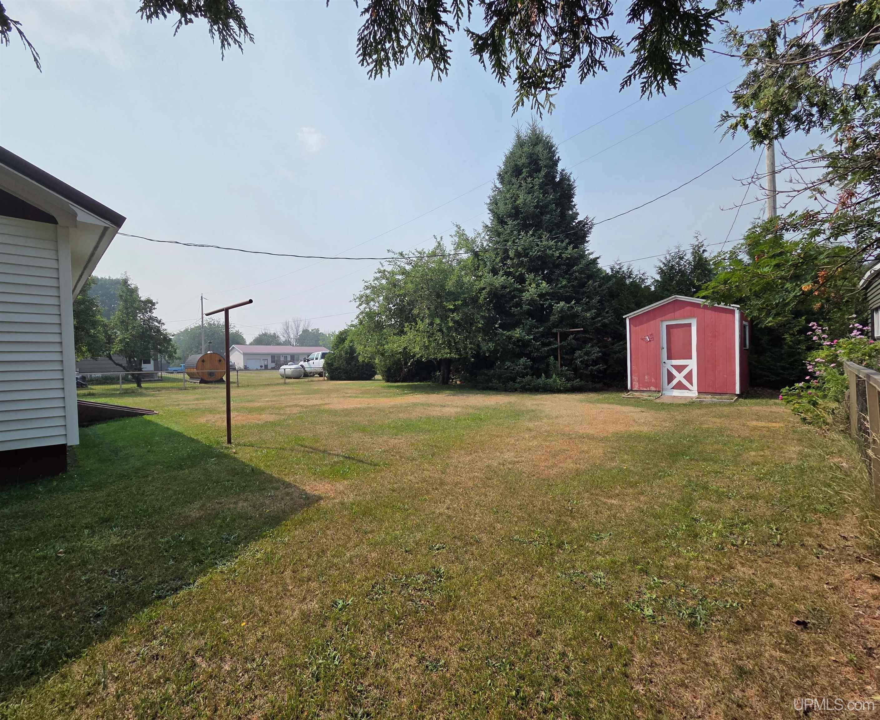 207 Pine Street Property Photo 3