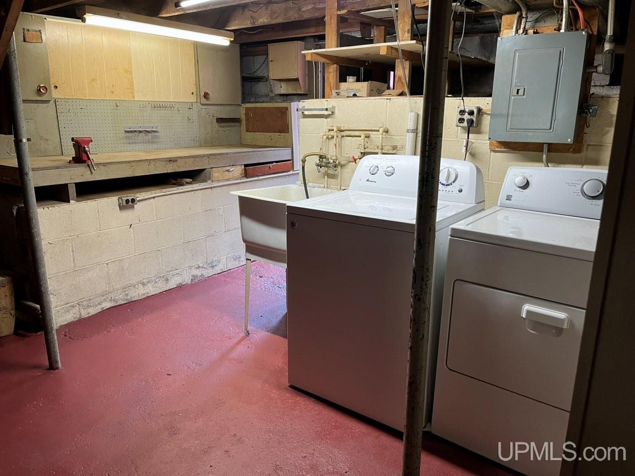 207 Pine Street Property Photo 18