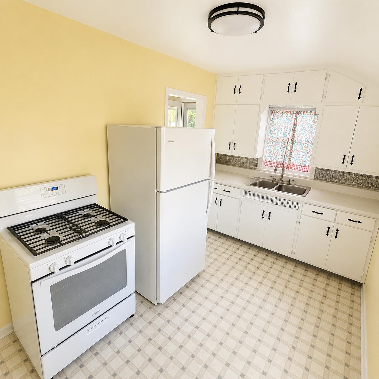 206 Cambridge Street Property Photo 6