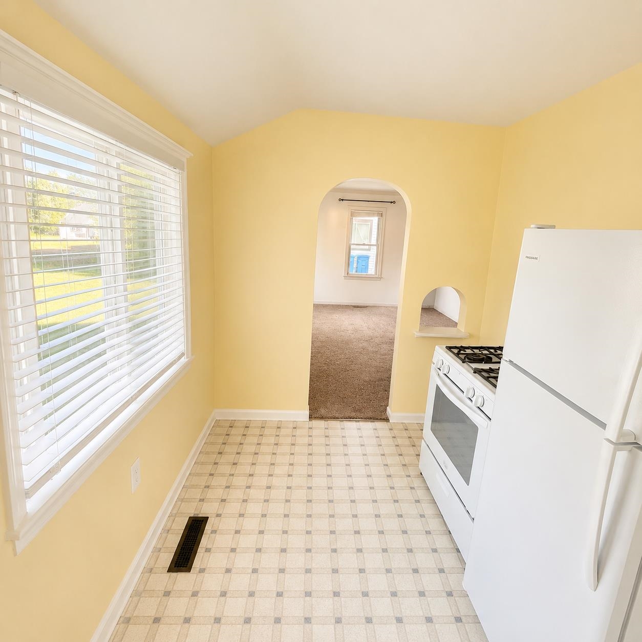 206 Cambridge Street Property Photo 7