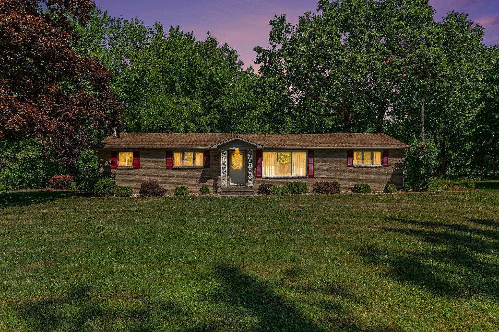 9060 Willett Road Property Photo 1