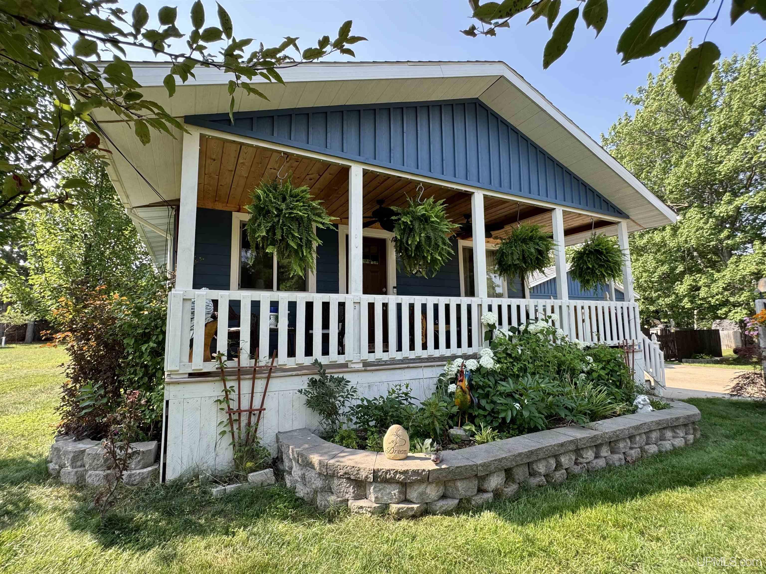 1107 Sherman Street Property Photo 1