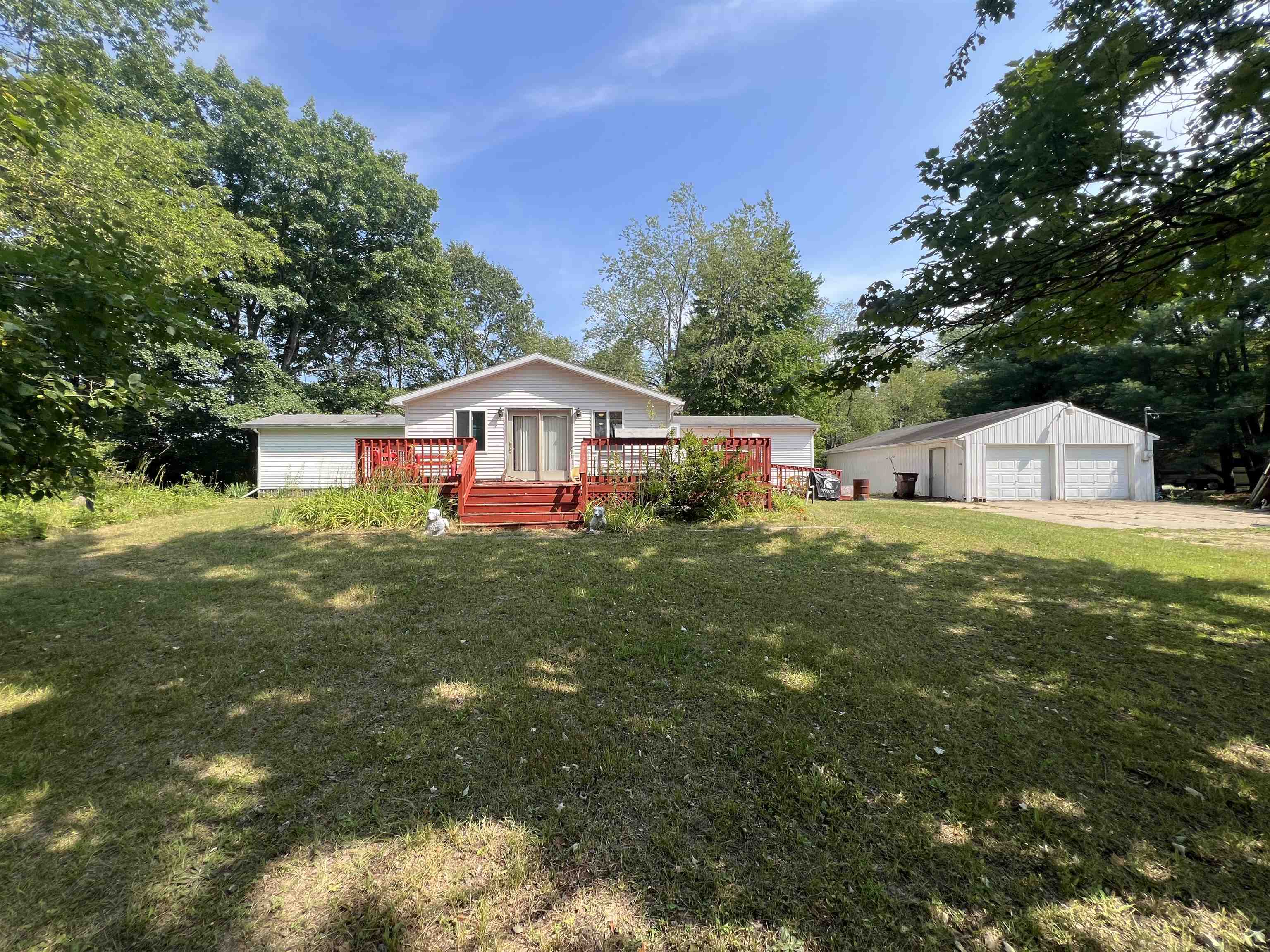 6250 E Long Lake Road