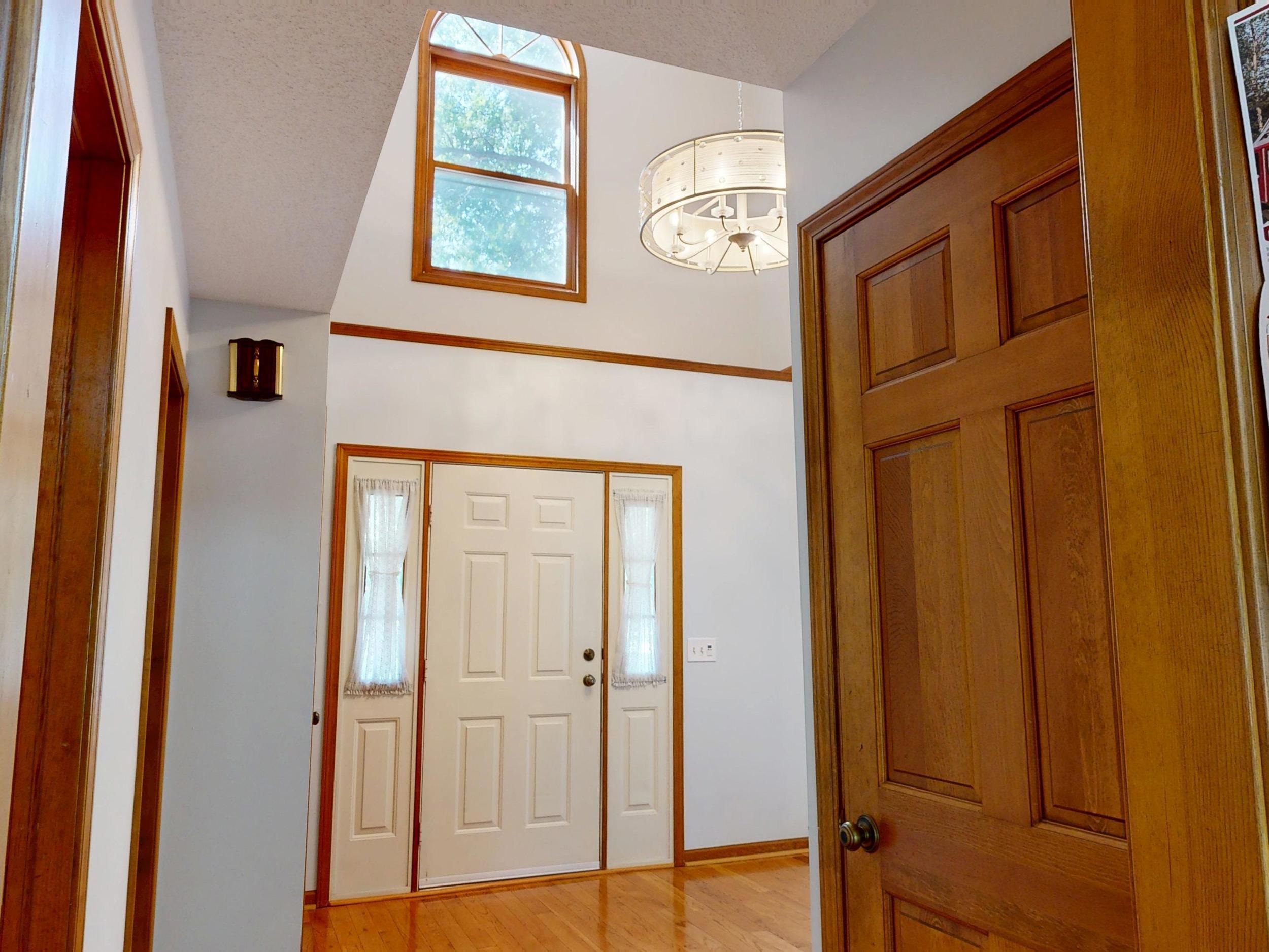 4804 Pinewood Drive Property Photo 7