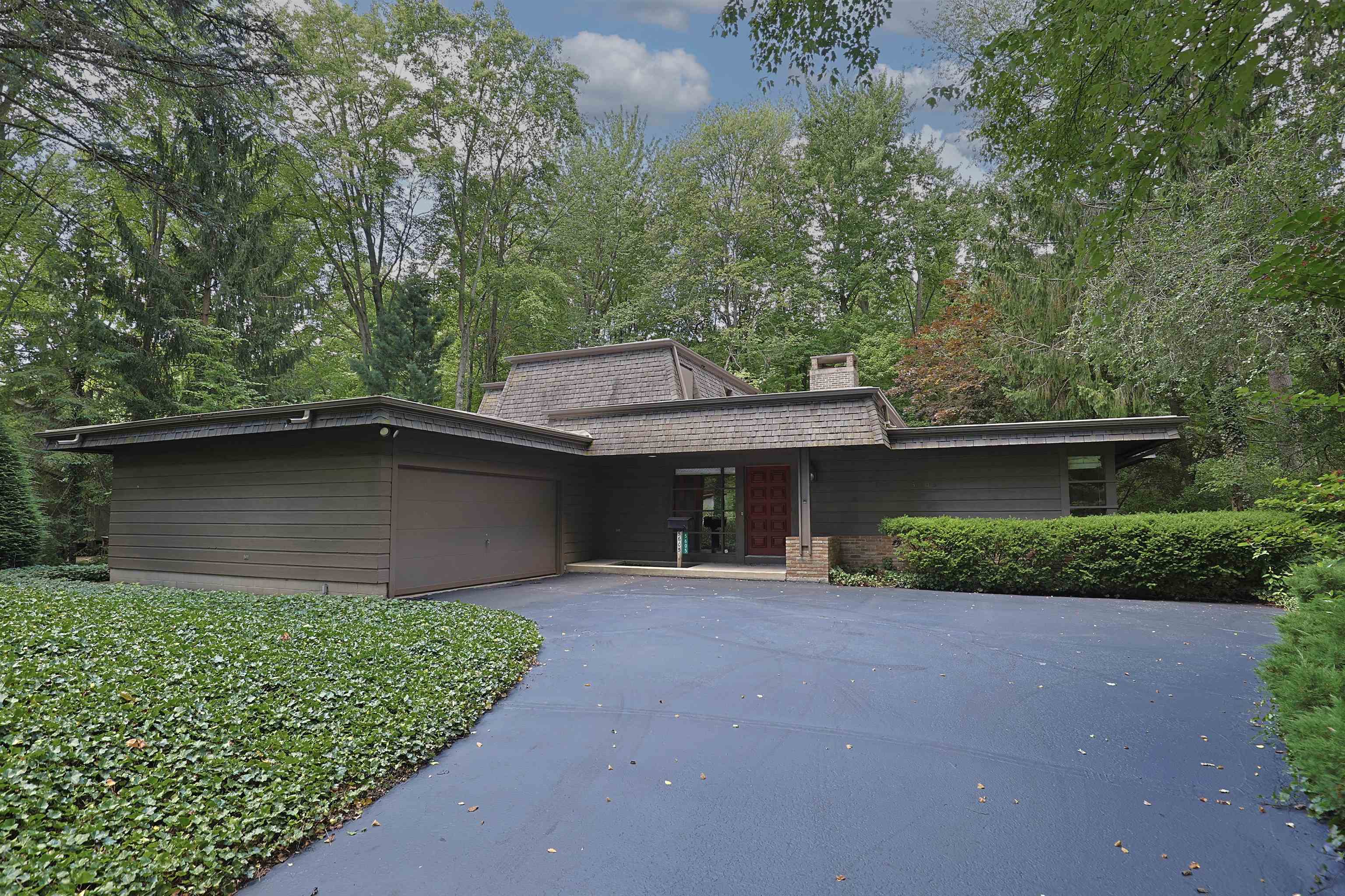 5605 Woodview Pass Street Property Photo 1