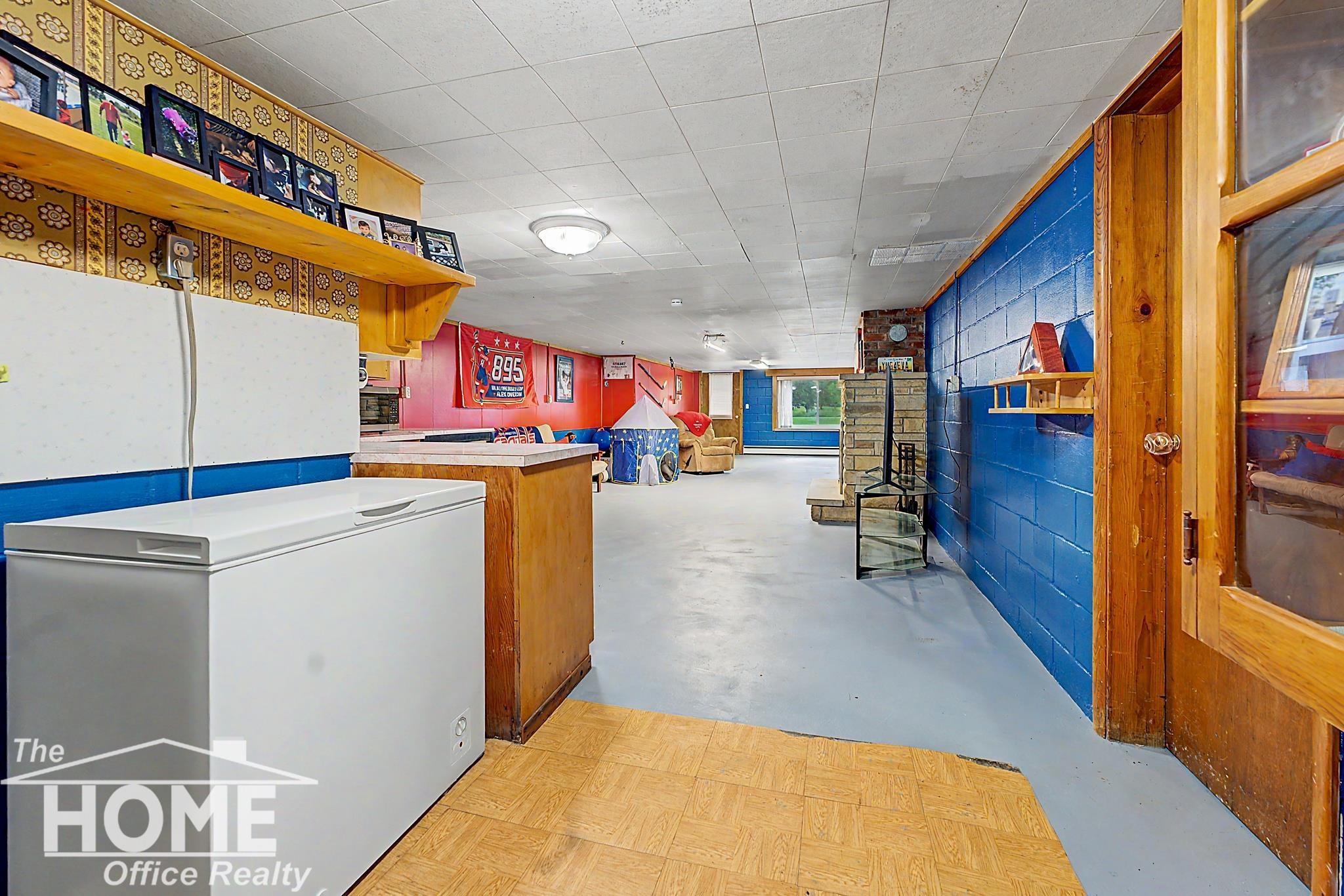 9800 Ferden Road Property Photo 18