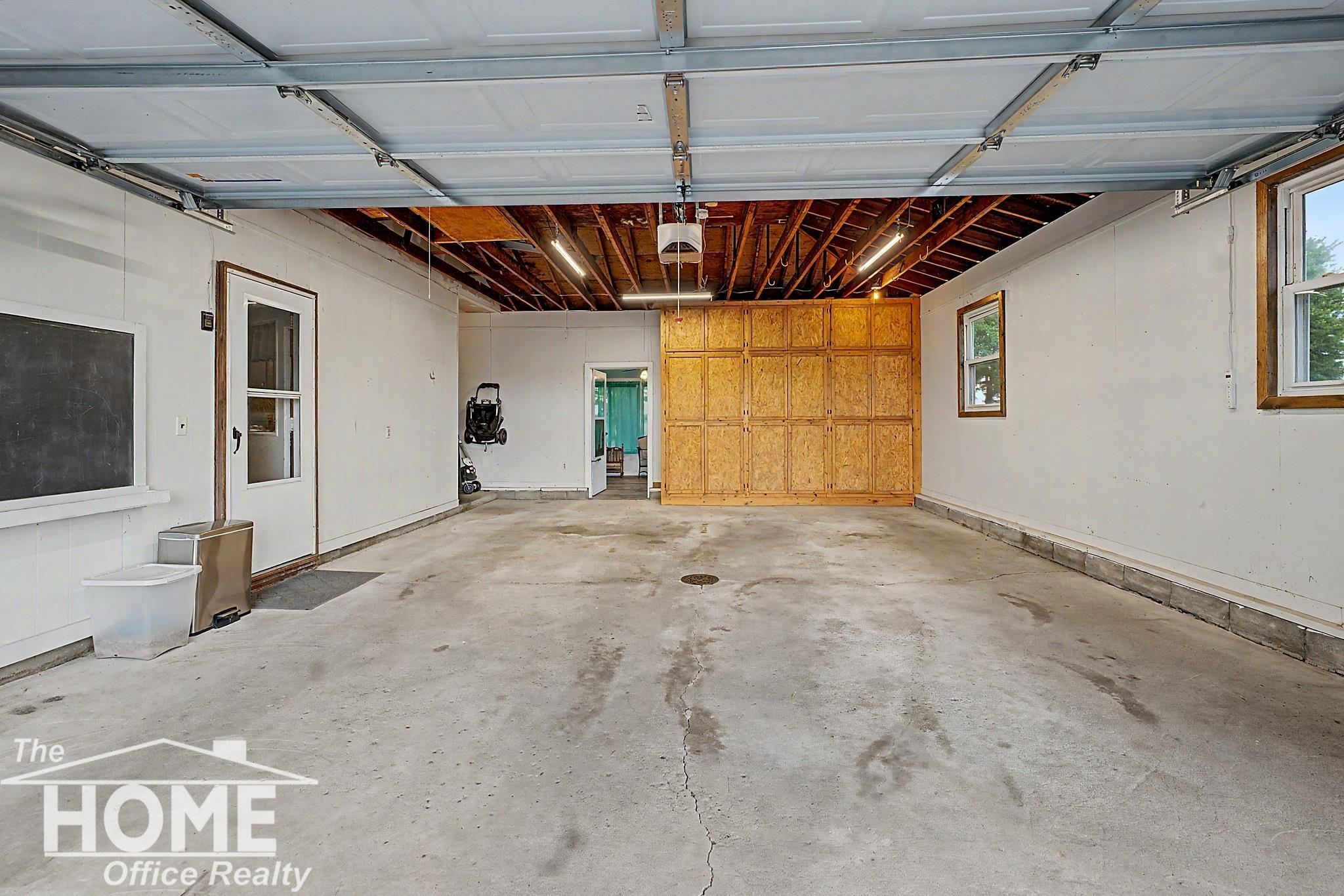 9800 Ferden Road Property Photo 23