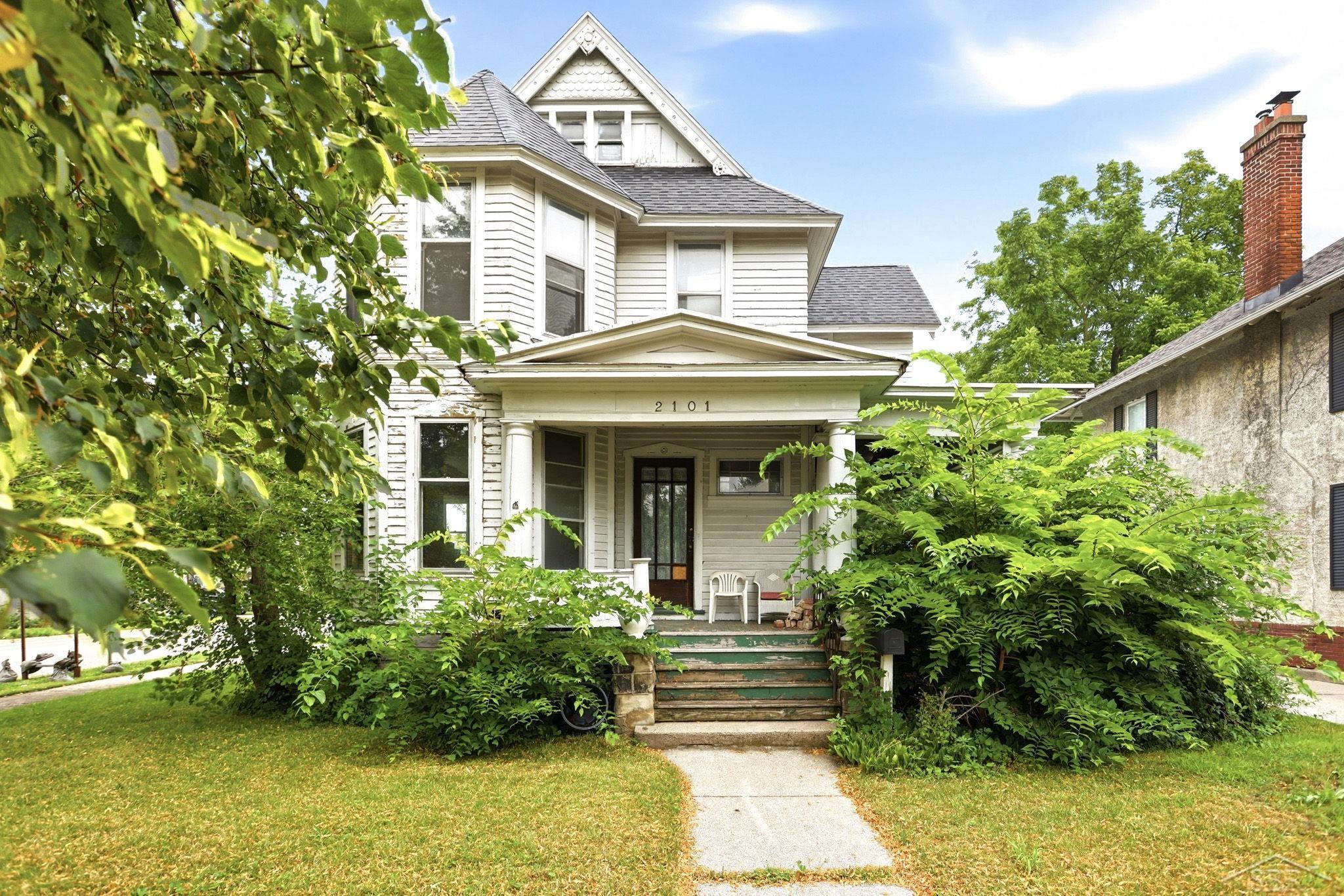 2101 5th Street Property Photo 1